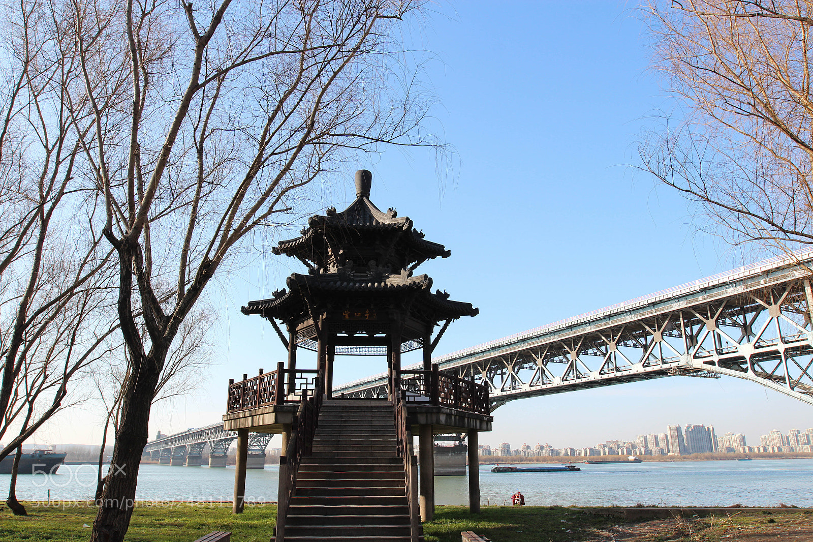 Canon EOS 600D (Rebel EOS T3i / EOS Kiss X5) sample photo. Pavilion photography