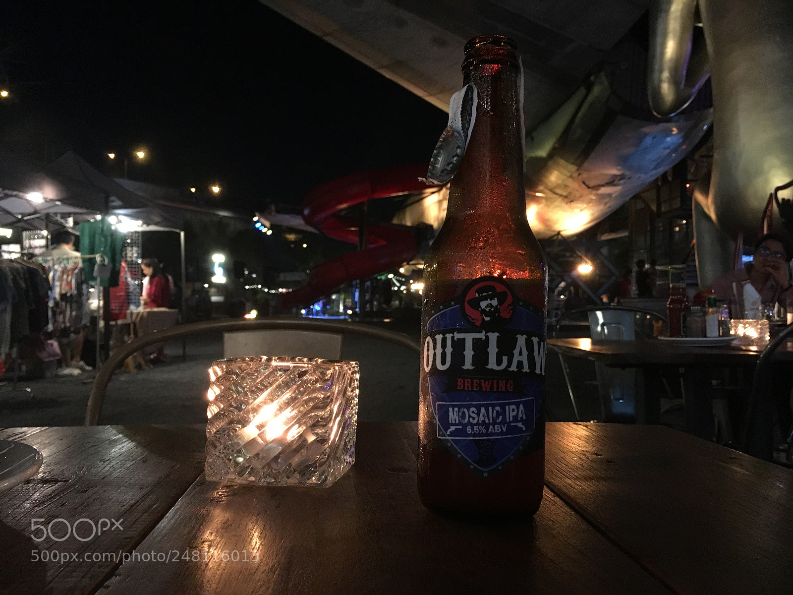 Apple iPhone SE sample photo. A saturday night outlaw photography