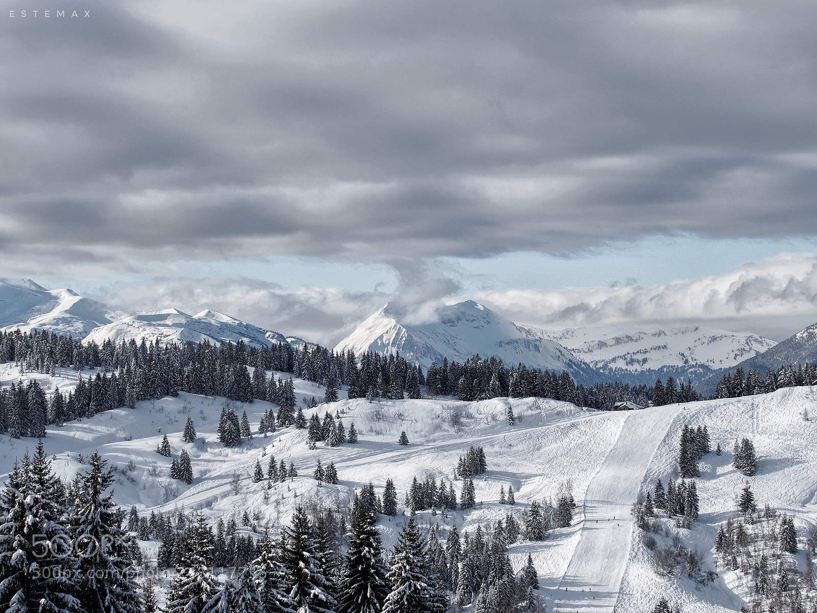 Olympus OM-D E-M1 sample photo. Encore tout blanc  photography