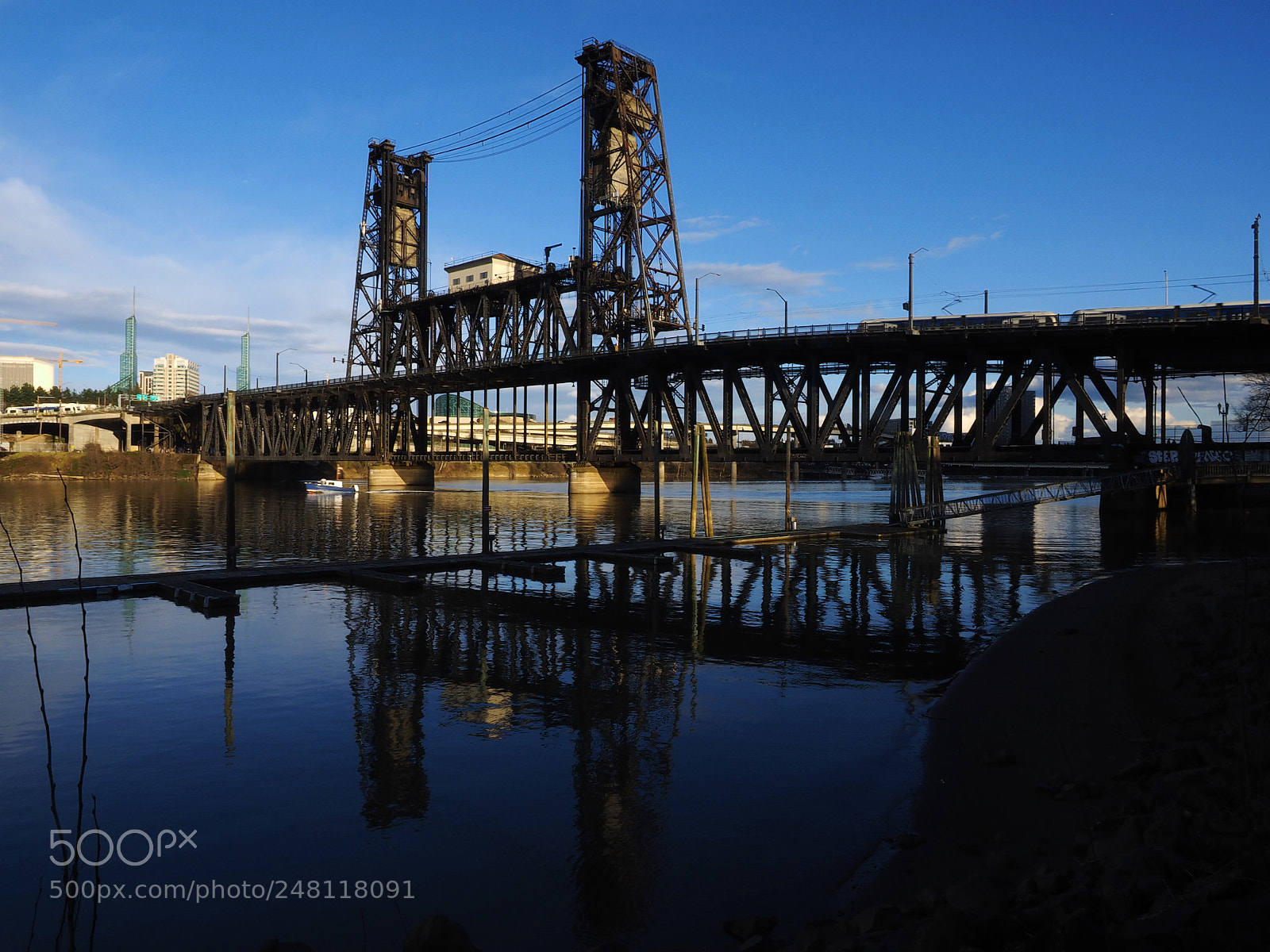 Olympus OM-D E-M1 sample photo. Bridge photography