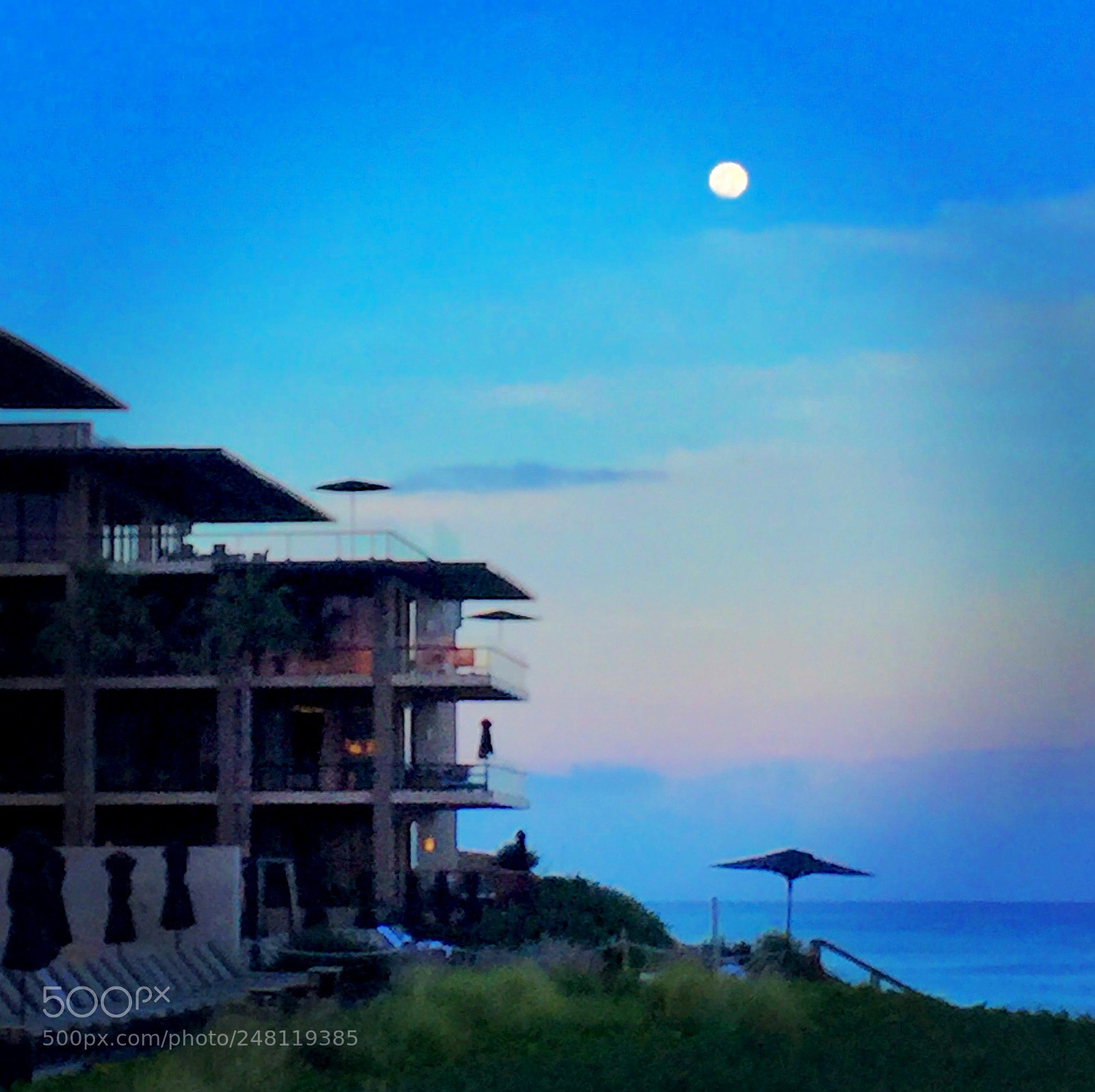 Apple iPhone 6 sample photo. Moon & blue!! photography