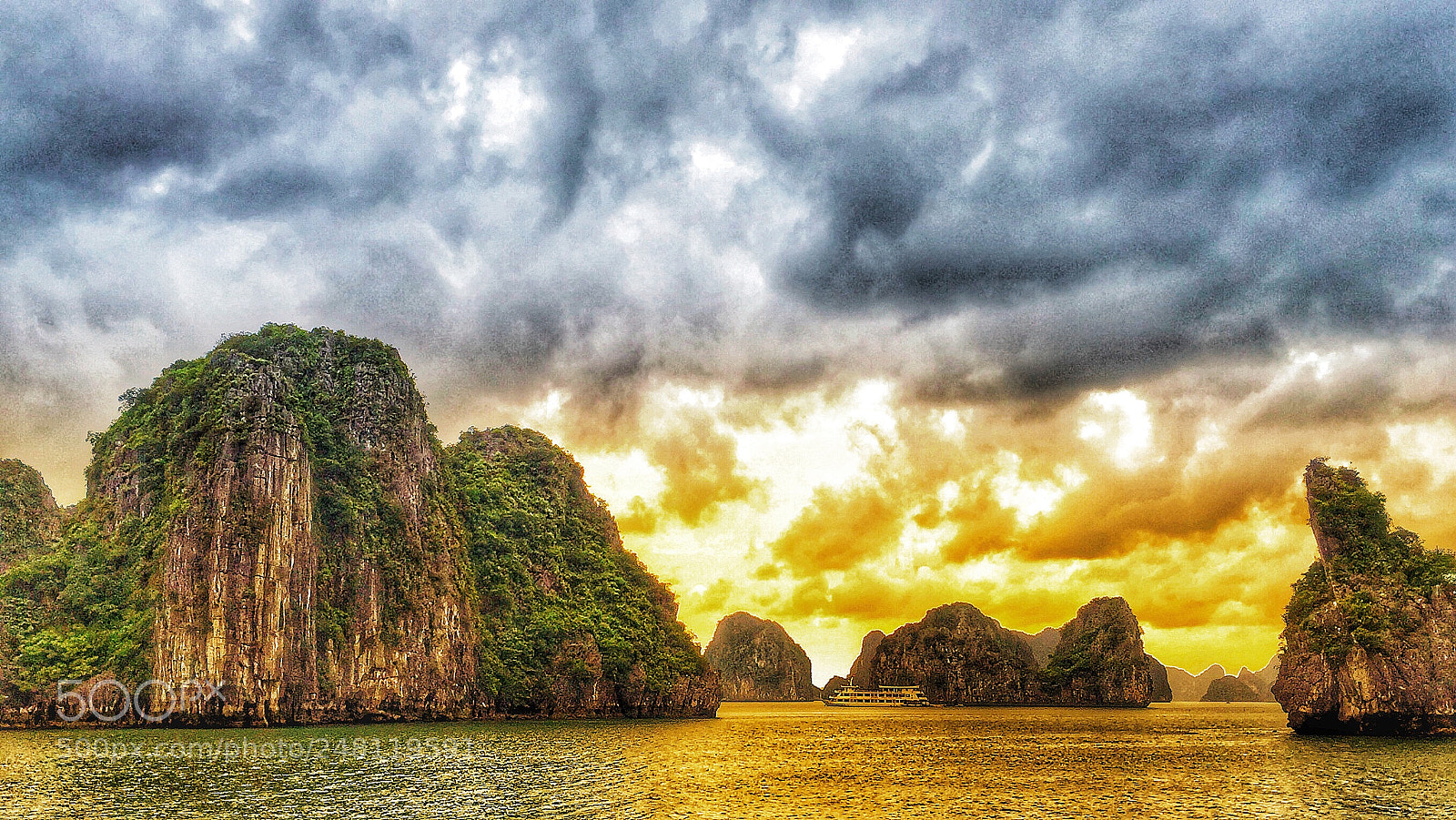 Apple iPhone 6 Plus sample photo. Skull island | halong photography