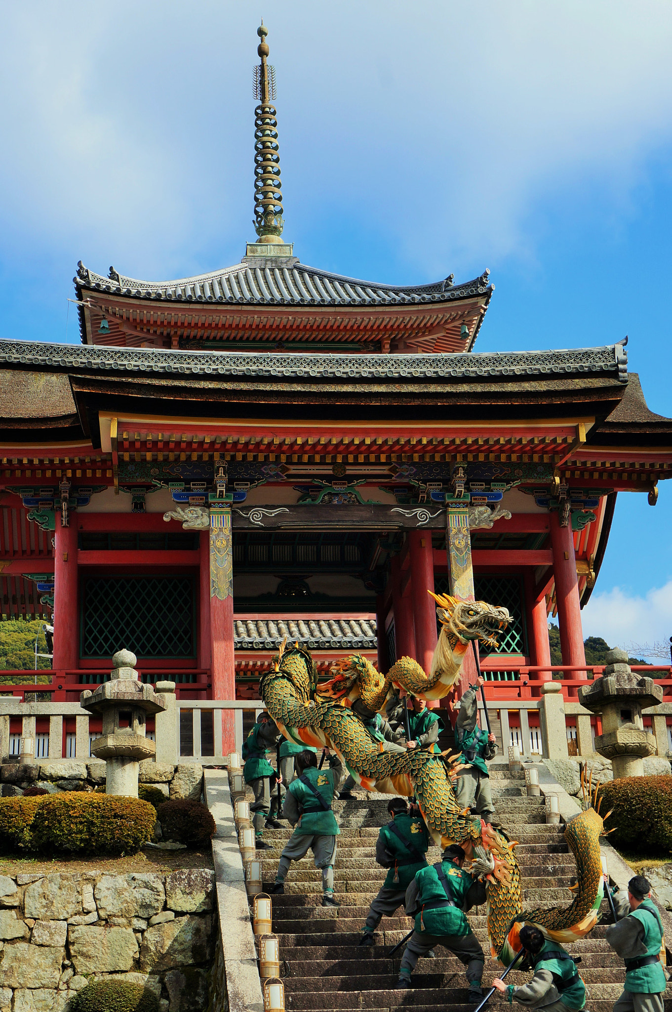 Sony Alpha NEX-5R + Sony E 18-50mm F4-5.6 sample photo. (青龍会～清水寺～) photography