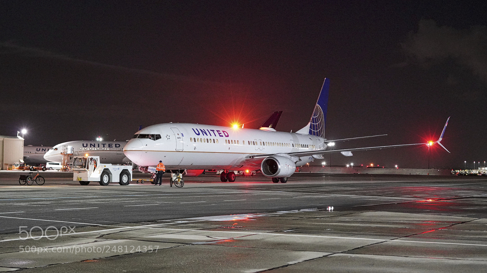 Sony a7R III sample photo. United airlines 2008 boeing photography