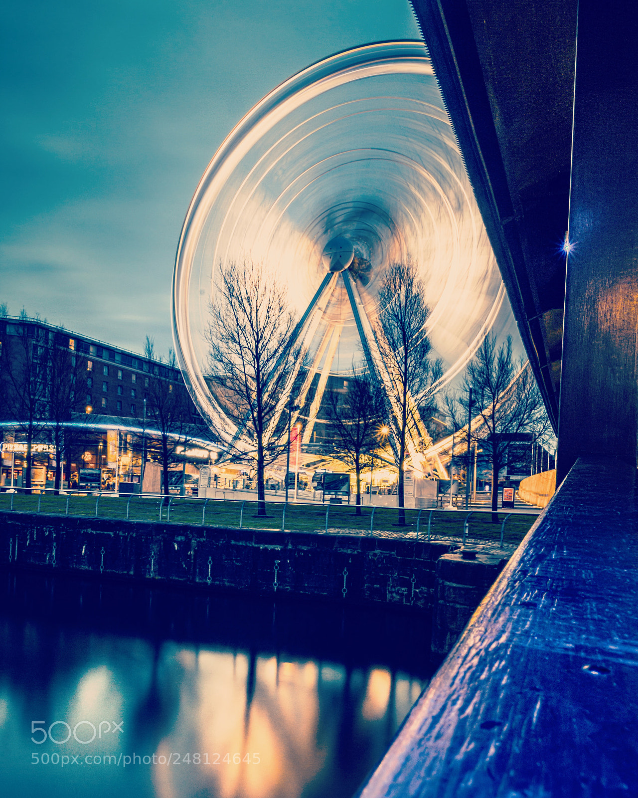 Canon EOS 100D (EOS Rebel SL1 / EOS Kiss X7) sample photo. Liverpool s big wheel photography