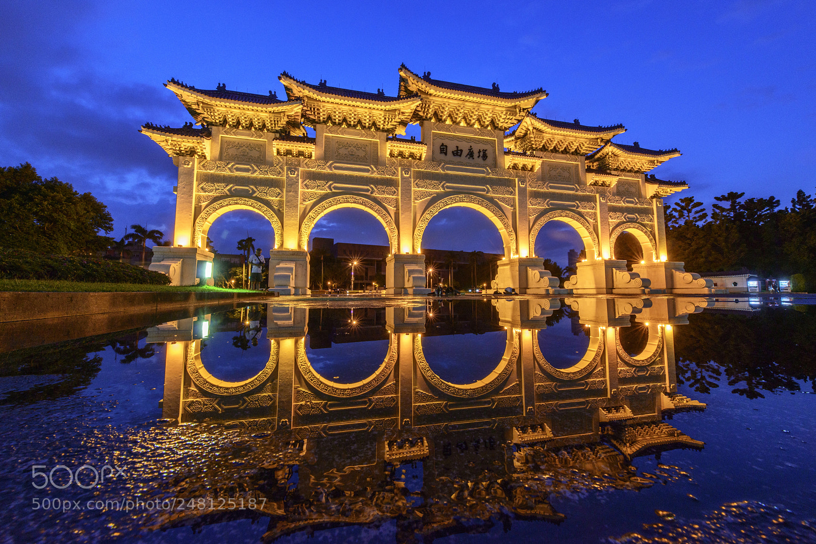 Nikon D800 sample photo. The reflections photography