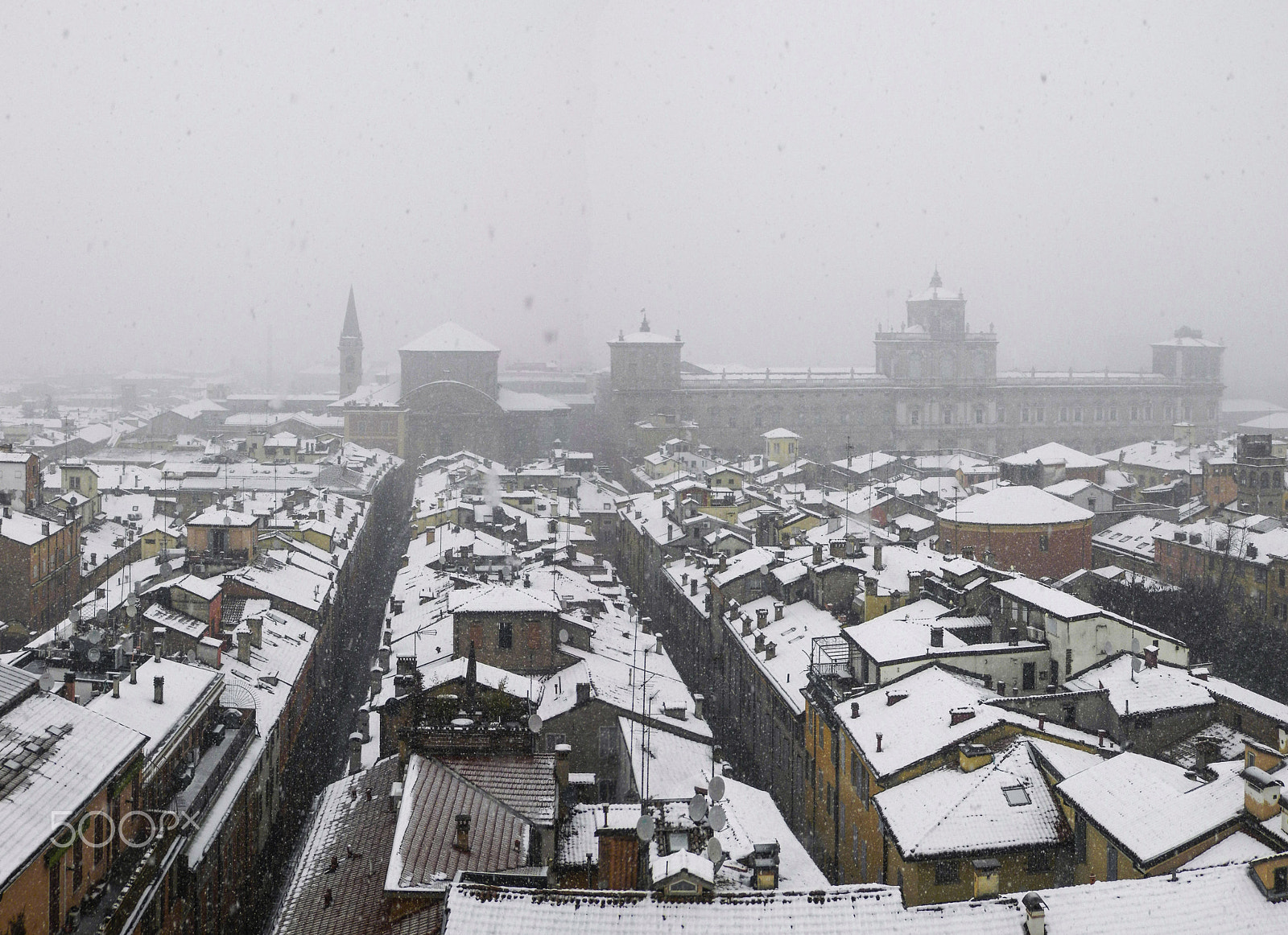 Olympus SP-620UZ sample photo. Snow falling in modena (italy) - 1 photography