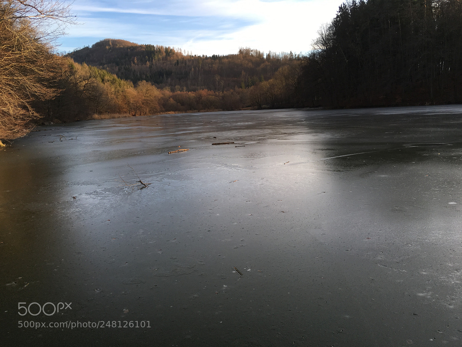Apple iPhone SE sample photo. The ice-see from the photography