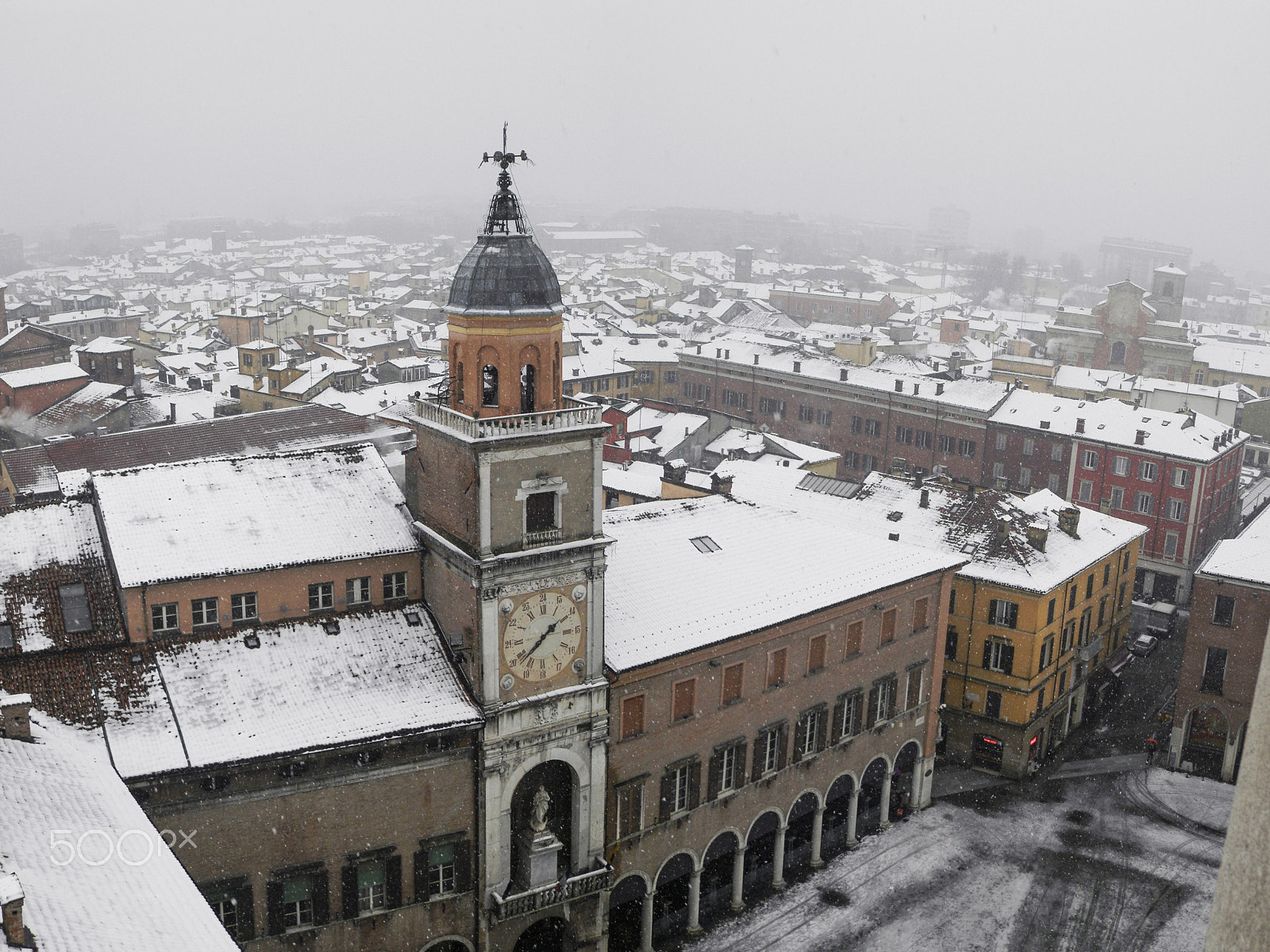 Olympus SP-620UZ sample photo. Snow falling in modena - 2 photography