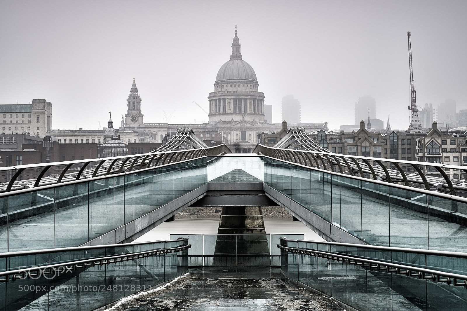Fujifilm X-T2 sample photo. Millennium bridge photography
