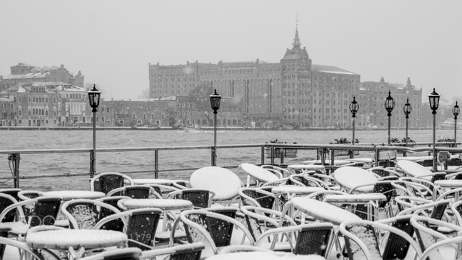 Olympus OM-D E-M5 II sample photo. Venice photography