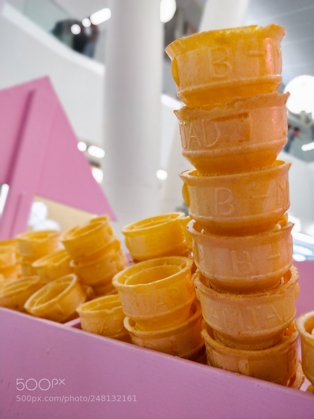OnePlus 5T sample photo. Cones! photography