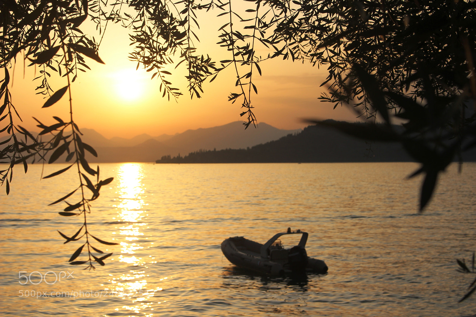 Canon EOS 700D (EOS Rebel T5i / EOS Kiss X7i) sample photo. Sonnenuntergang am gardasee photography
