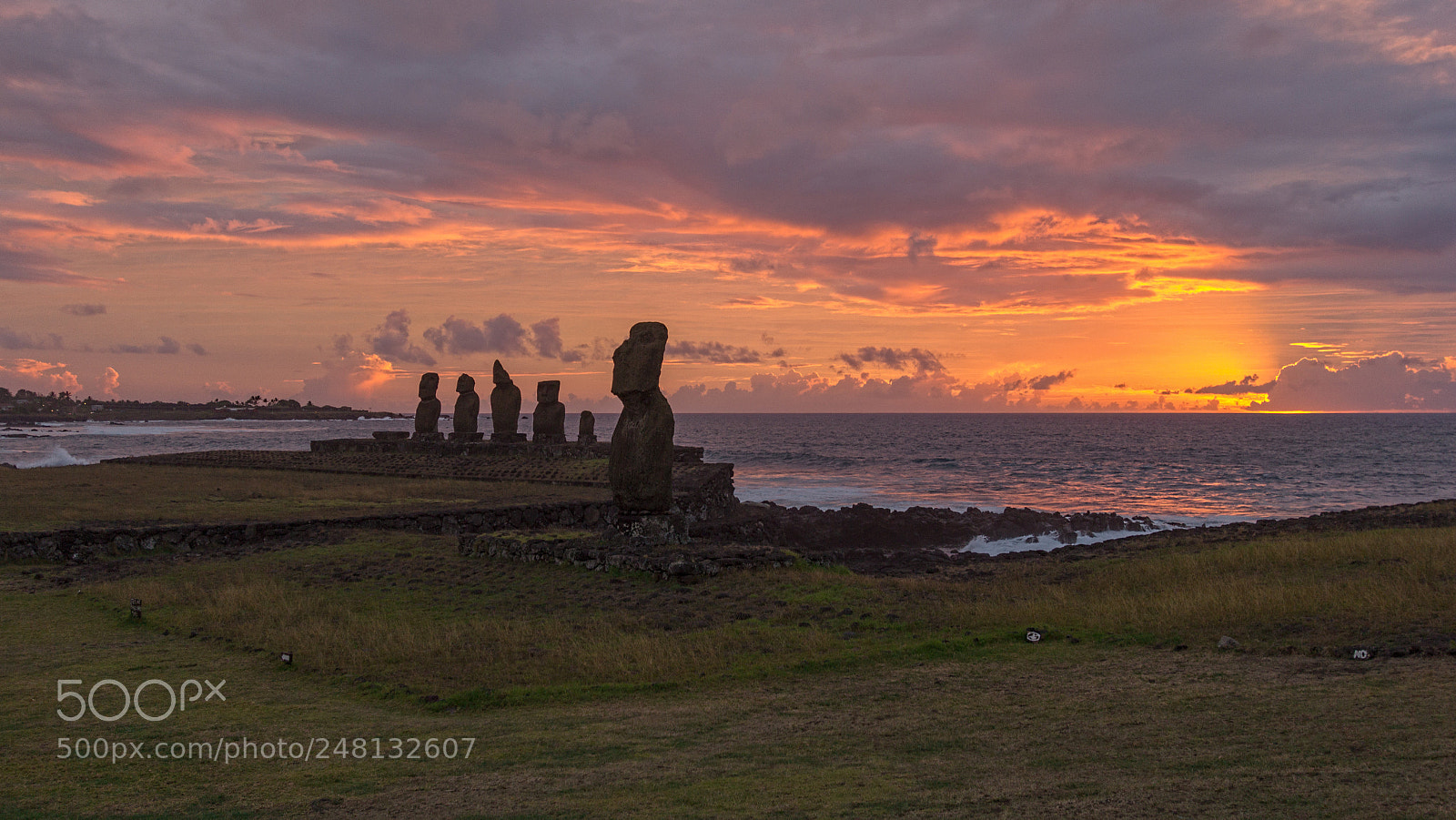 Canon EOS 60D sample photo. The moai (ahu tahai) photography