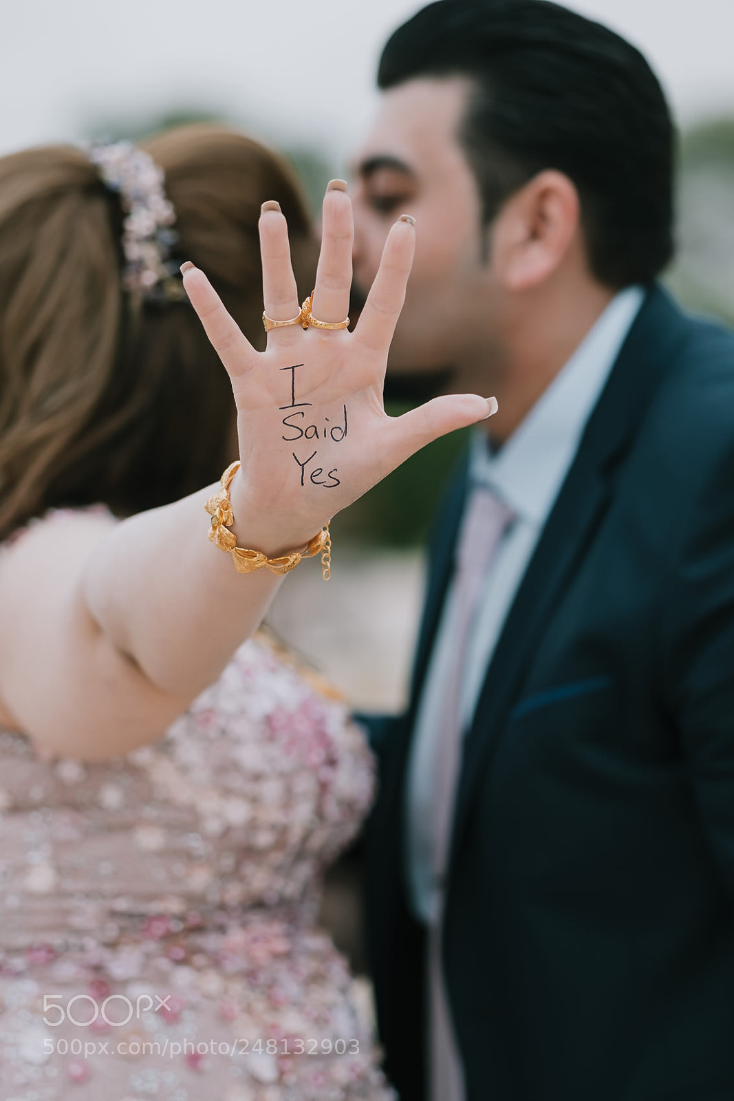 Fujifilm X-T2 sample photo. Kissing photography