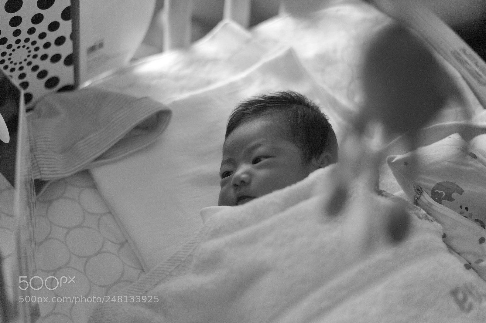Nikon D700 sample photo. The baby is playing photography