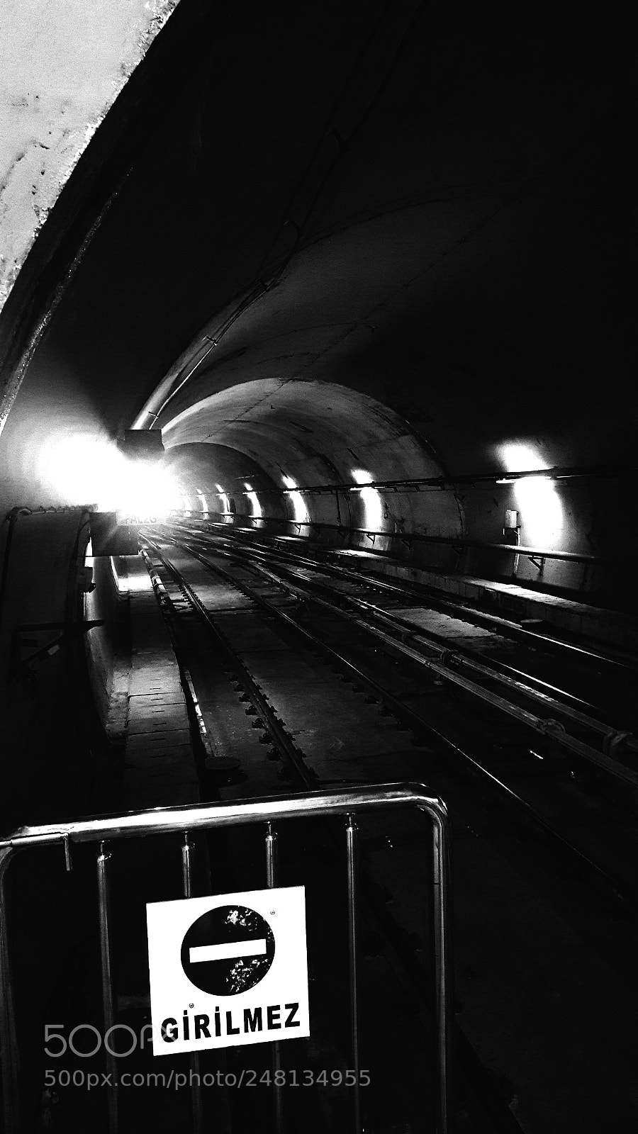 Samsung Galaxy Note5 sample photo. Subway photography