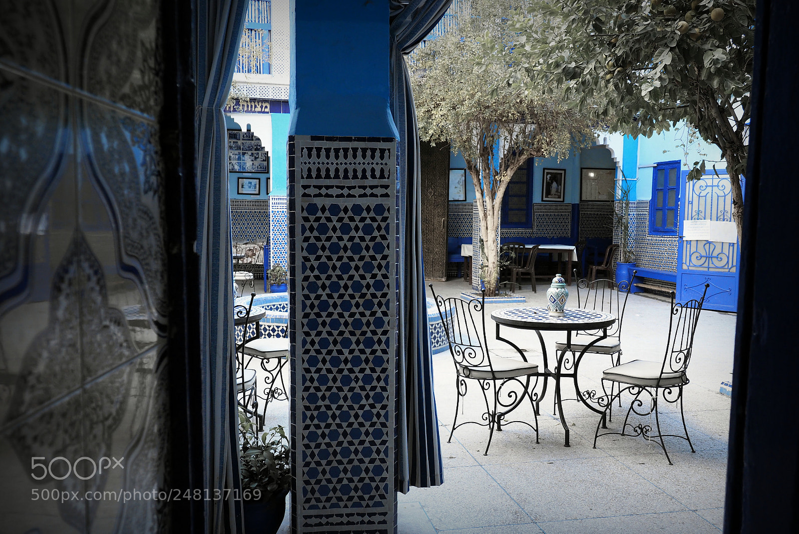 Olympus OM-D E-M1 Mark II sample photo. Marrakech medina iv photography