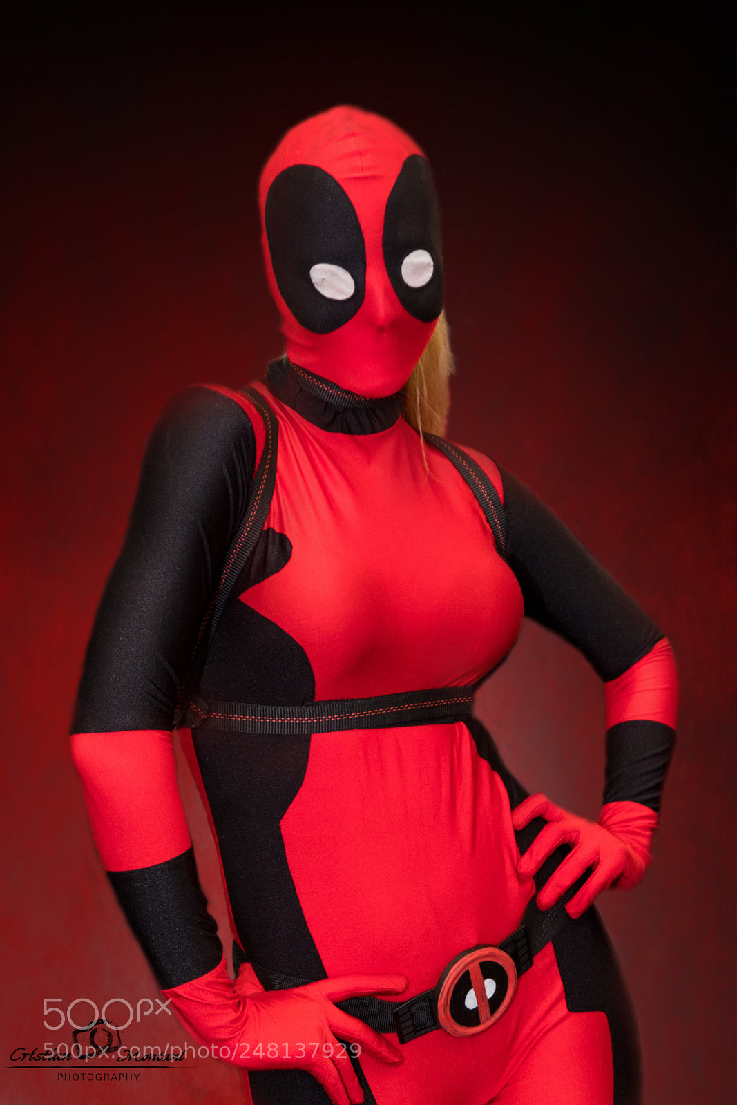 Canon EOS 1300D (EOS Rebel T6 / EOS Kiss X80) sample photo. Deadpool girl photography