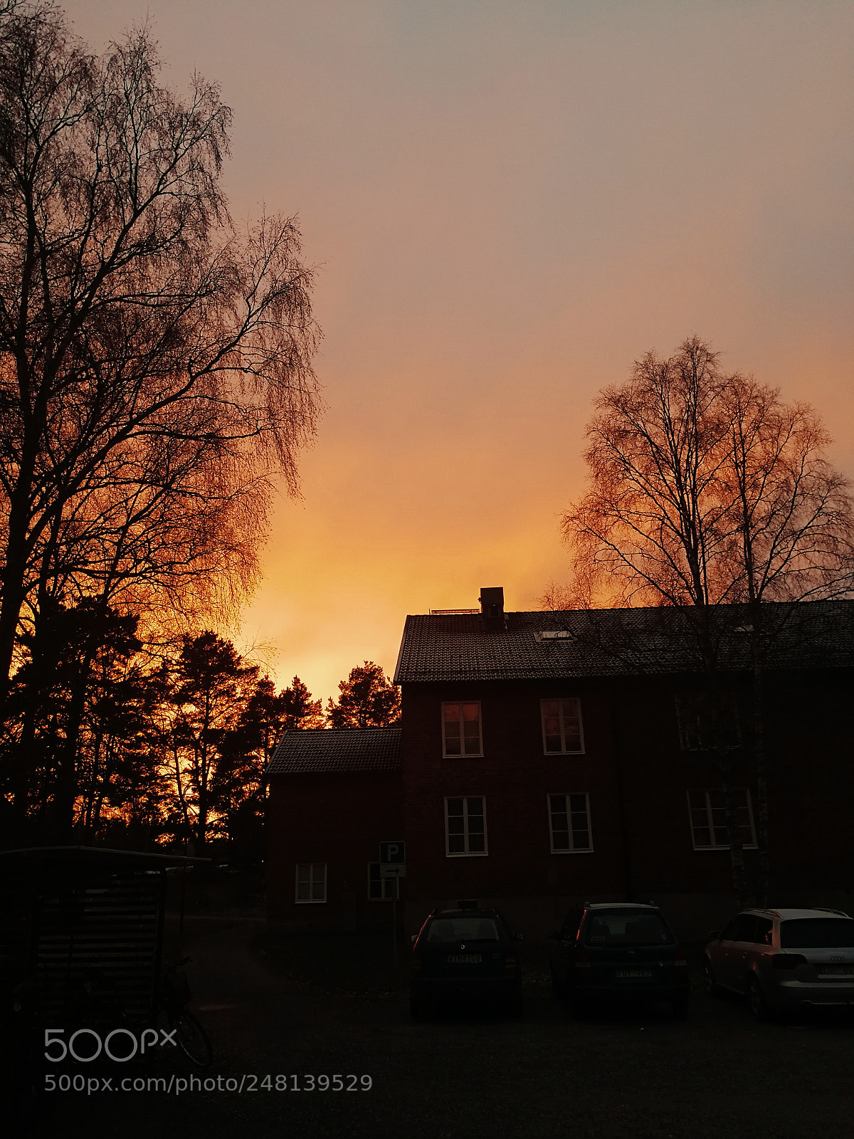 HUAWEI P10 sample photo. Burning. photography