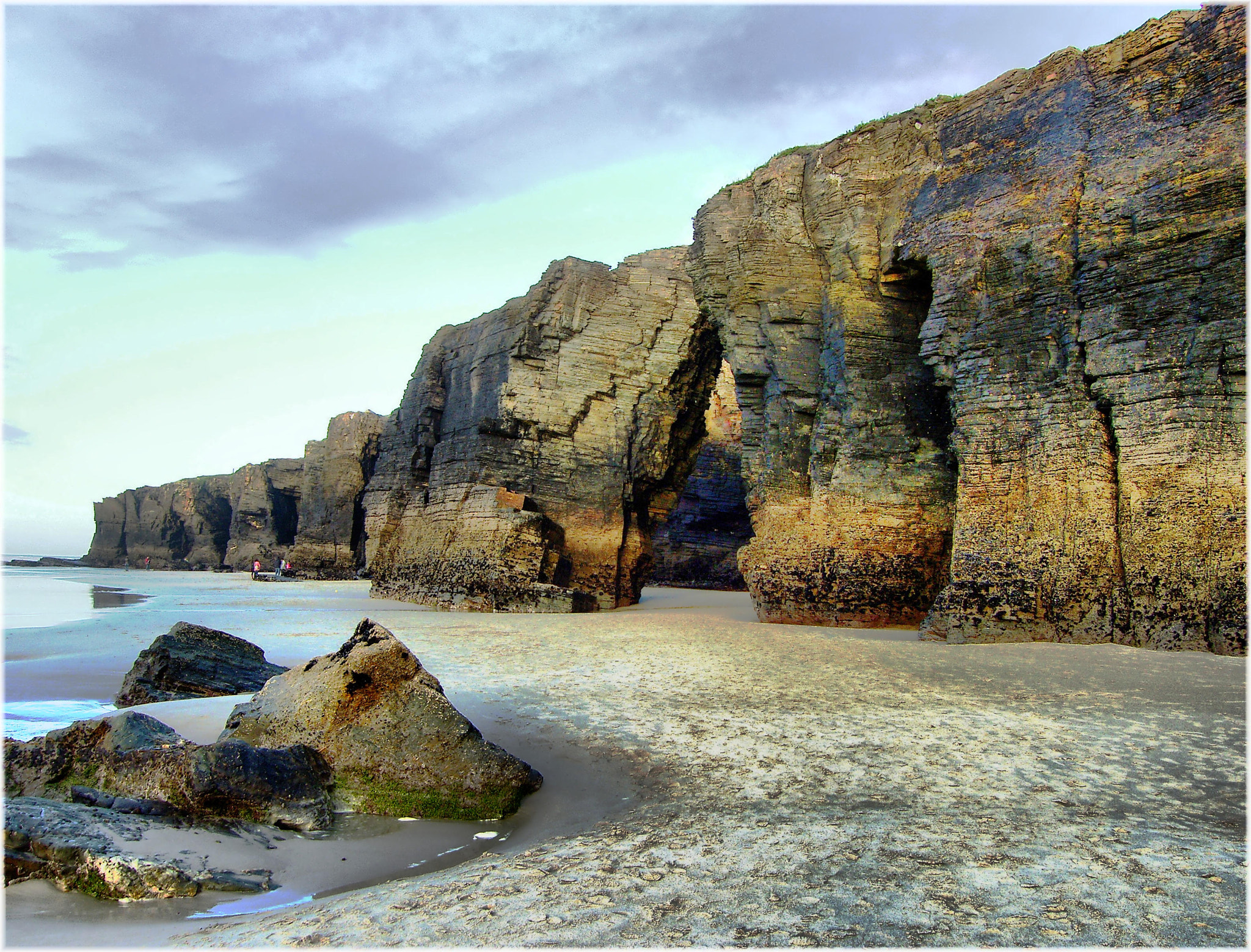 Samsung Pro 815 sample photo. Praia das catedrais en ribadeo (lugo) photography