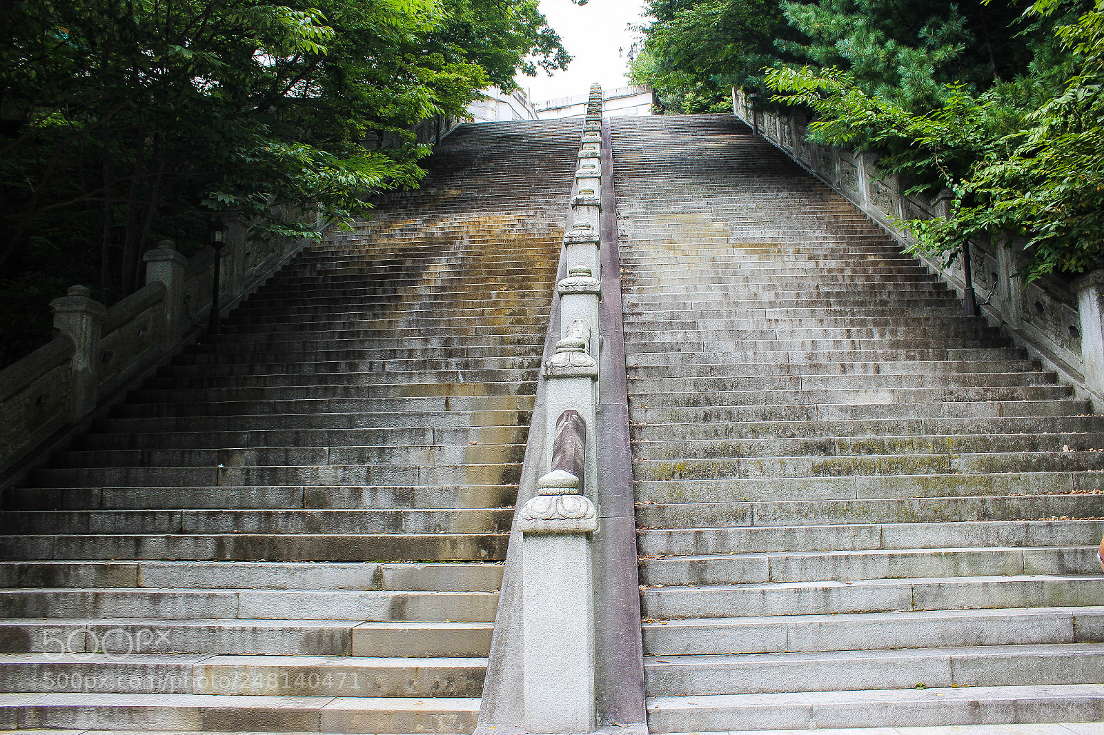 Canon EOS 600D (Rebel EOS T3i / EOS Kiss X5) sample photo. Stairs in donghwasa temple photography