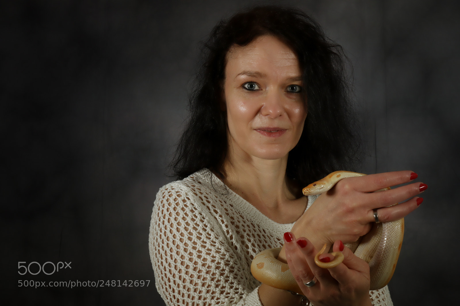 Canon EOS 7D Mark II sample photo. Portrait photography