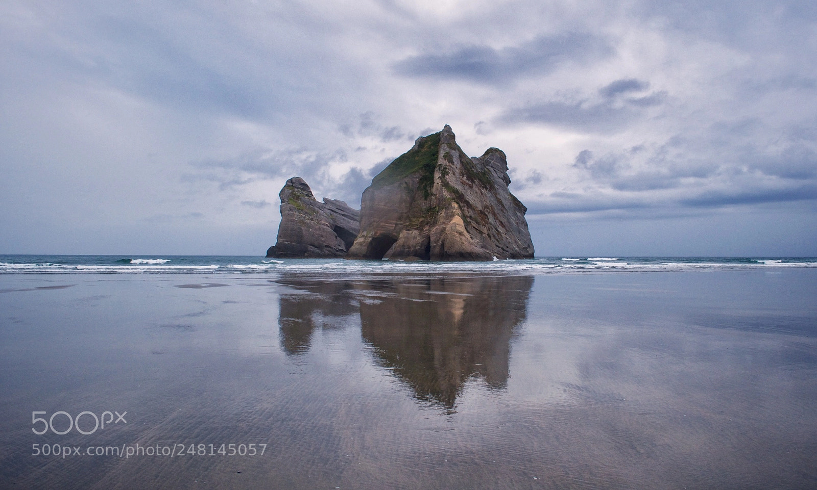 Nikon D90 sample photo. Wharariki beach photography