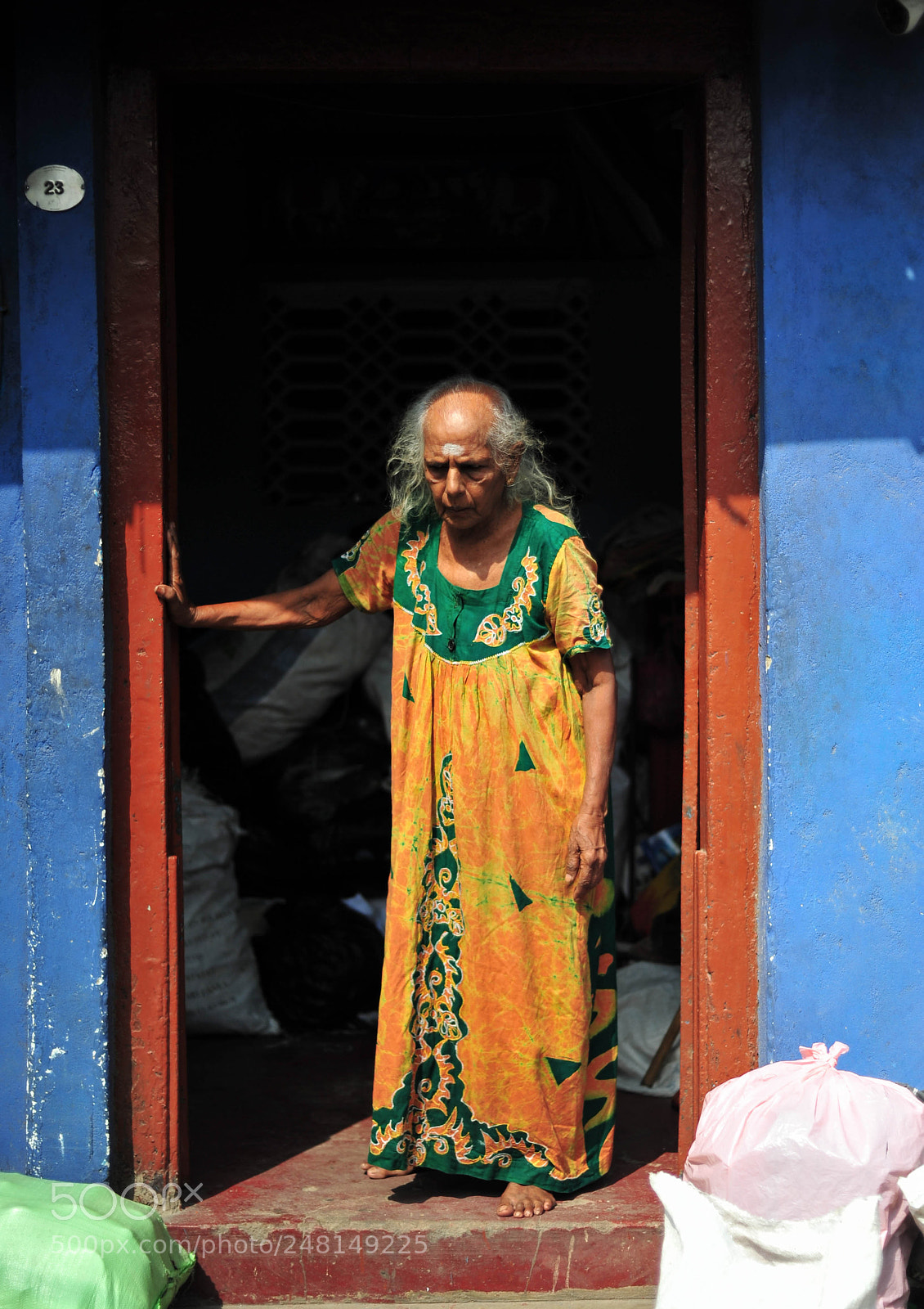 Nikon D700 sample photo. The old in sri photography