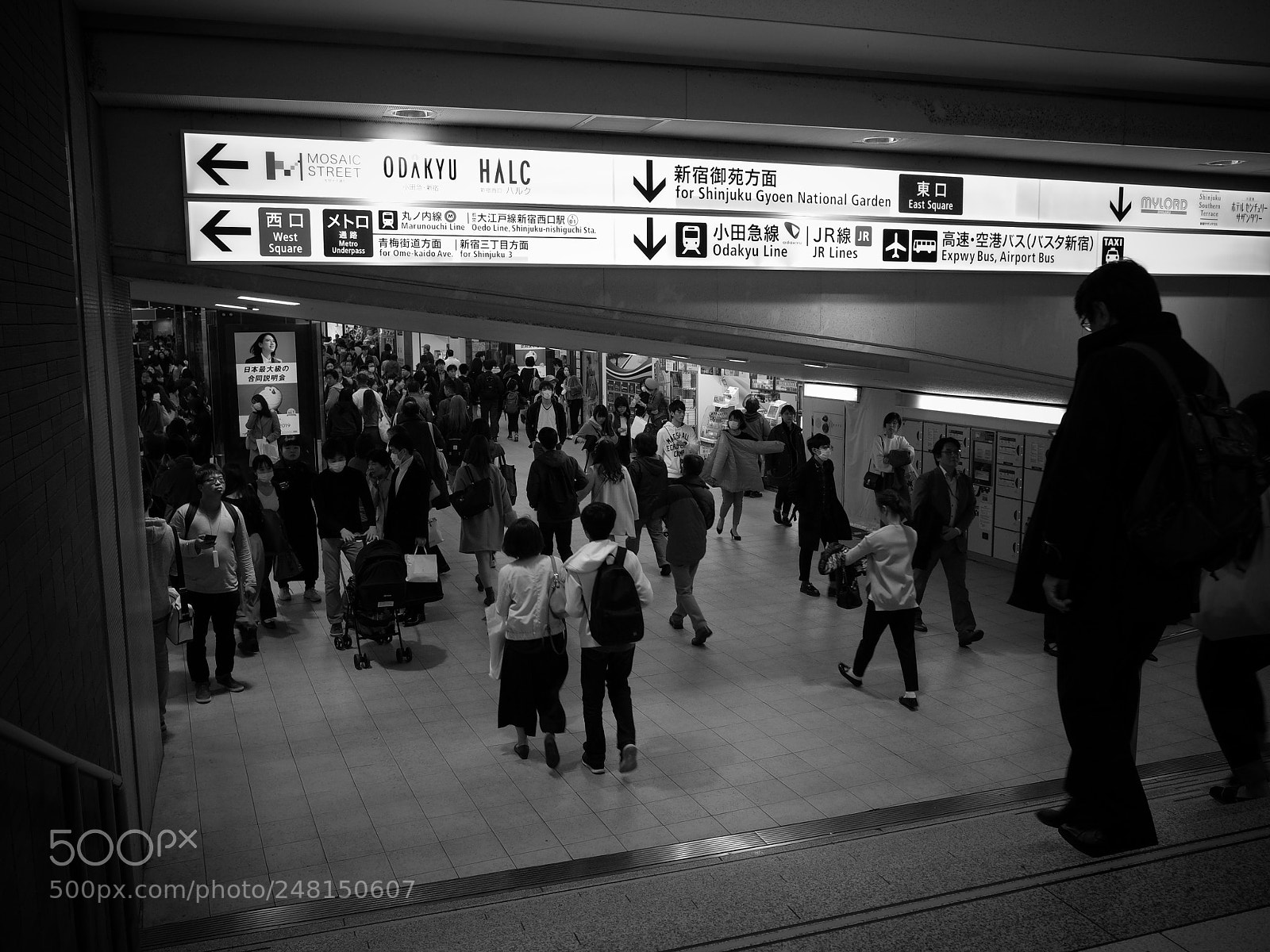 Ricoh GR II sample photo. Shinjuku station photography