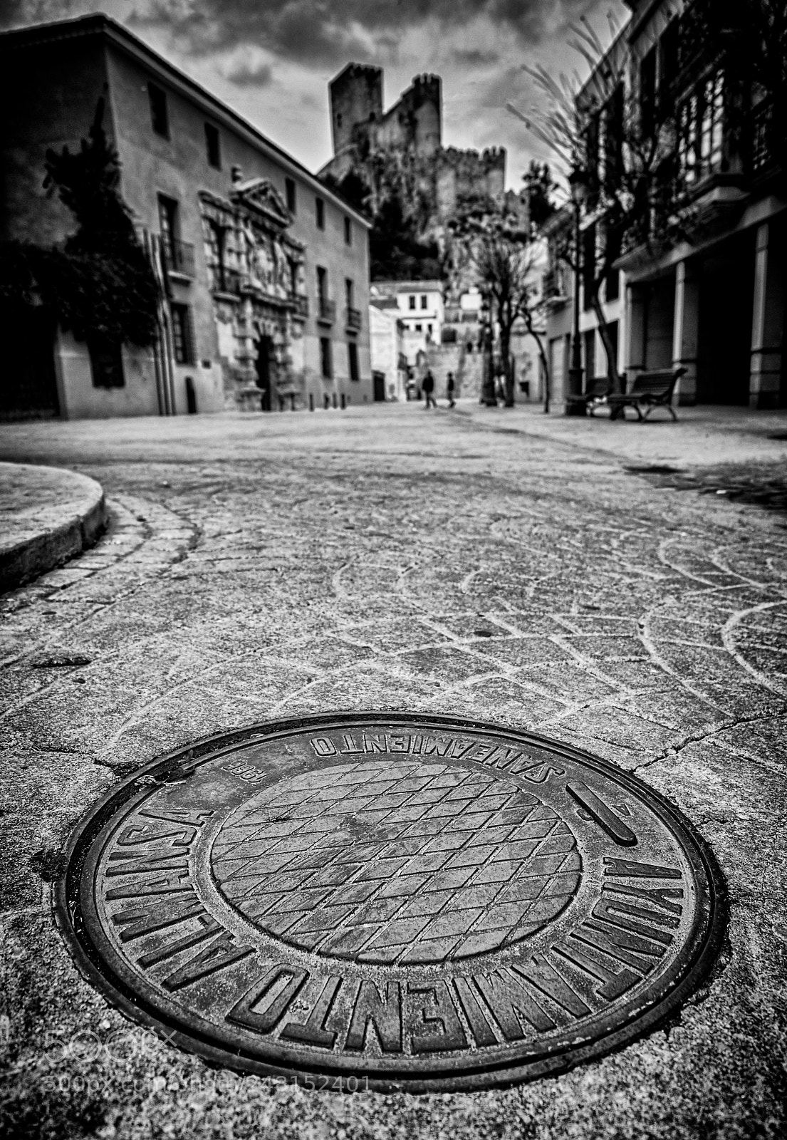 Olympus OM-D E-M1 Mark II sample photo. Almansa sewer photography