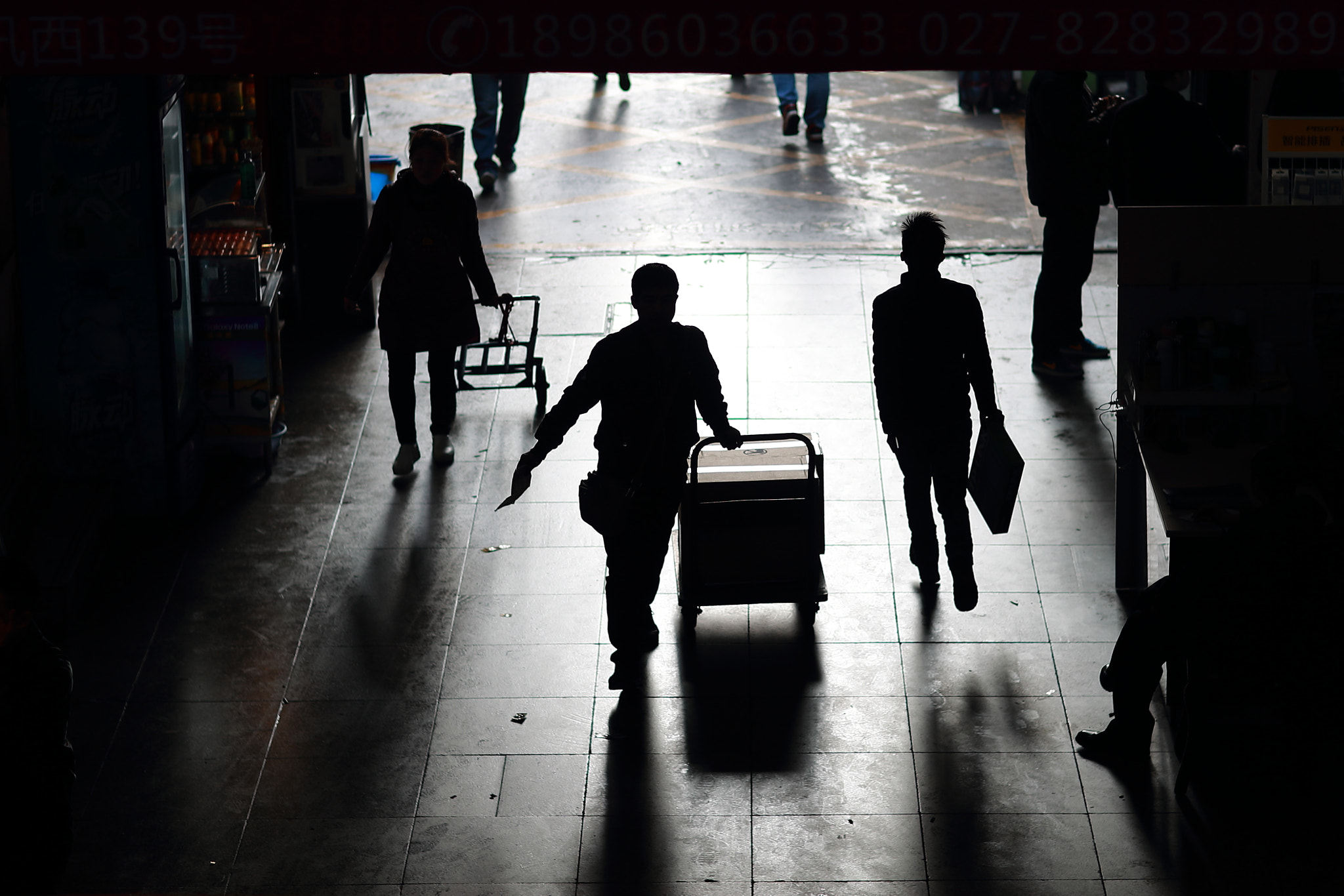 Canon EF 85mm F1.2L II USM sample photo. Rush hour photography