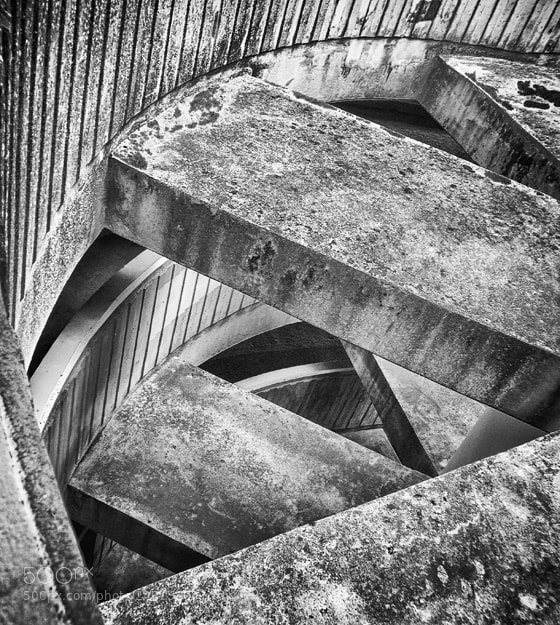 Panasonic Lumix DMC-TZ5 sample photo. Car park spiral photography