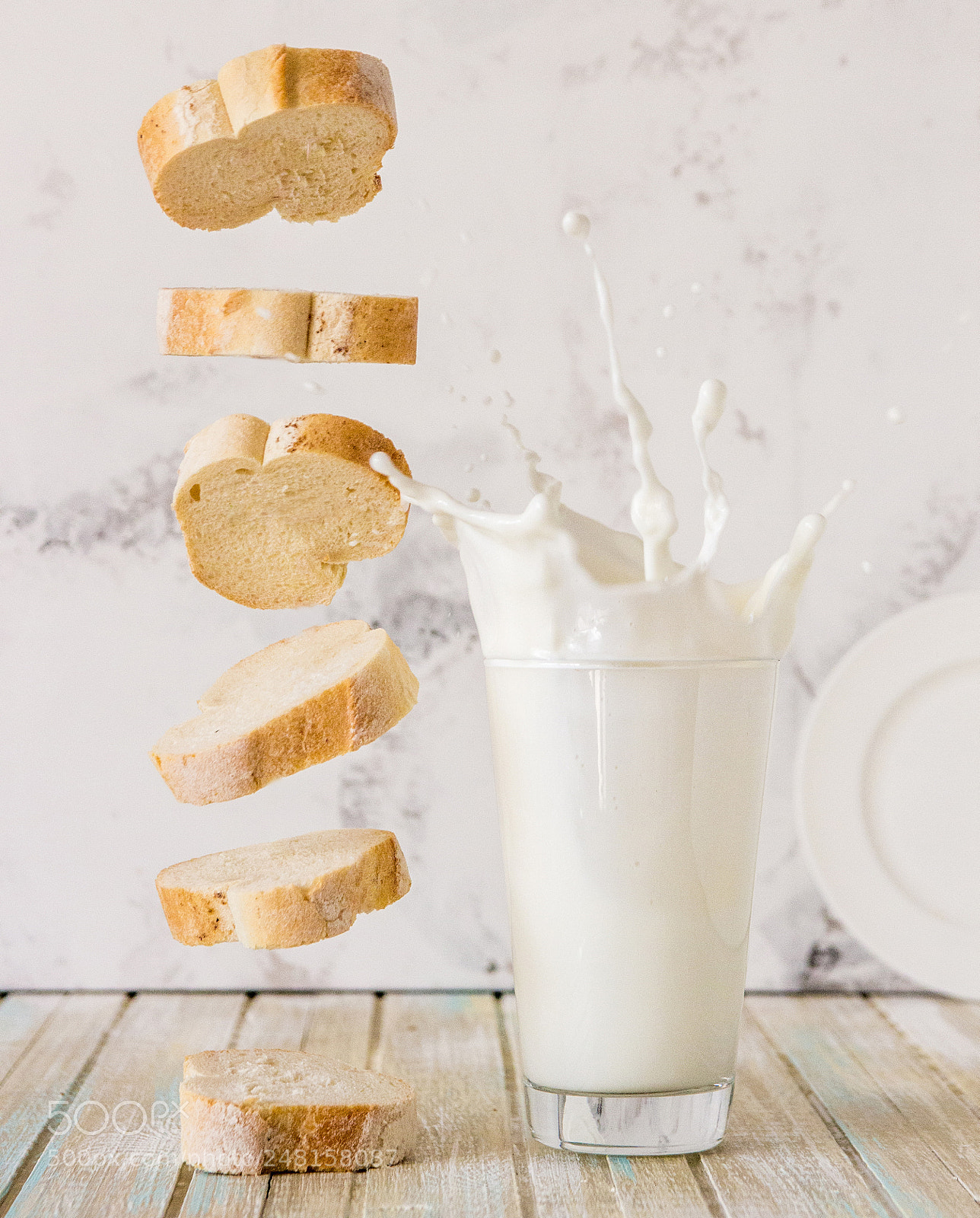 Canon EOS 600D (Rebel EOS T3i / EOS Kiss X5) sample photo. Bread and milk. flying photography
