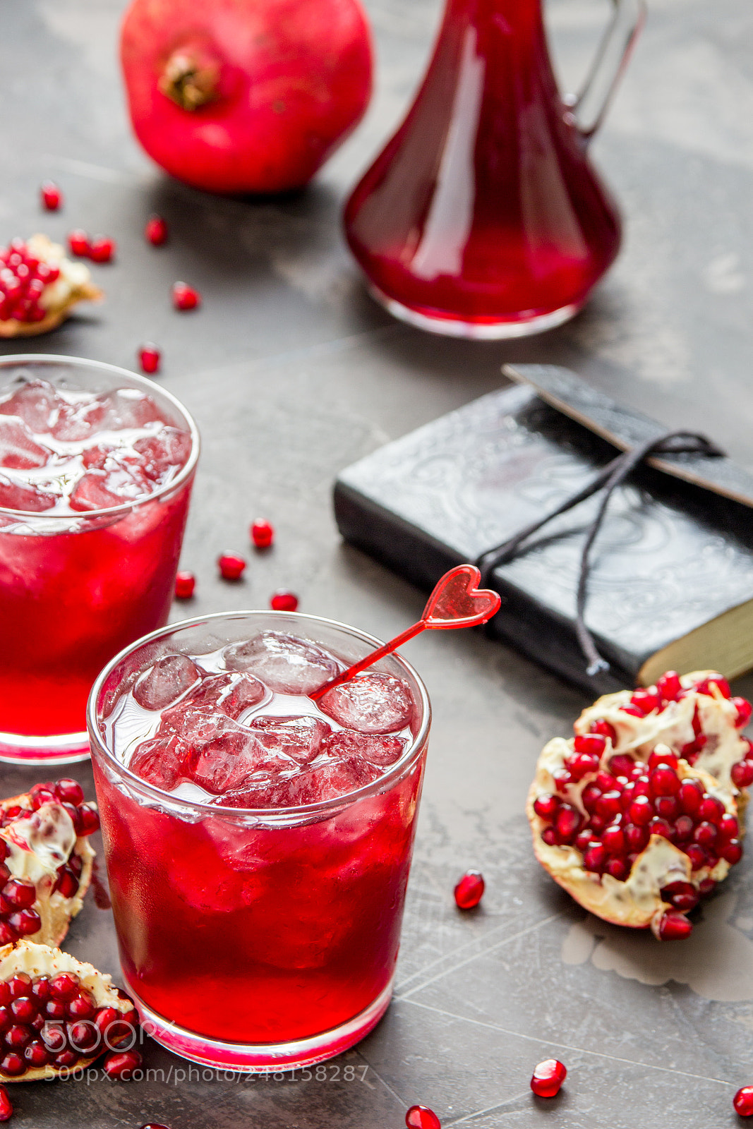 Canon EOS 600D (Rebel EOS T3i / EOS Kiss X5) sample photo. Pomegranate juice in glass photography