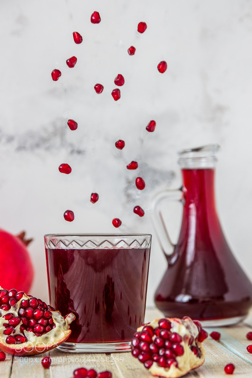 Canon EOS 600D (Rebel EOS T3i / EOS Kiss X5) sample photo. Pomegranate juice and fruit photography