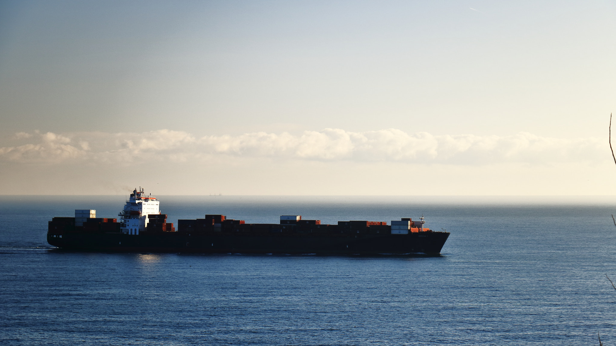 Canon EOS 760D (EOS Rebel T6s / EOS 8000D) sample photo. Container ship photography
