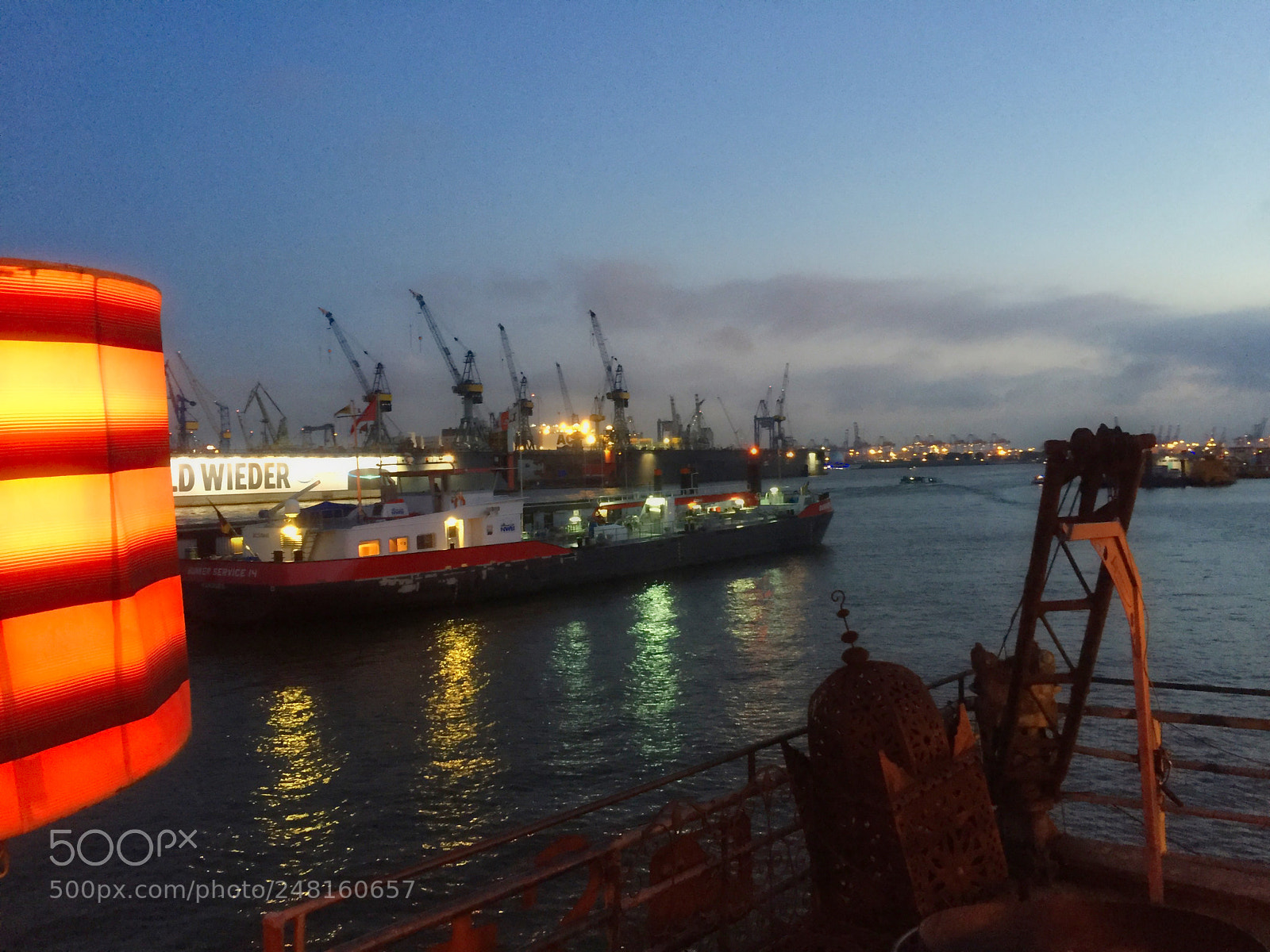 Apple iPhone 6 sample photo. Hamburg harbour photography