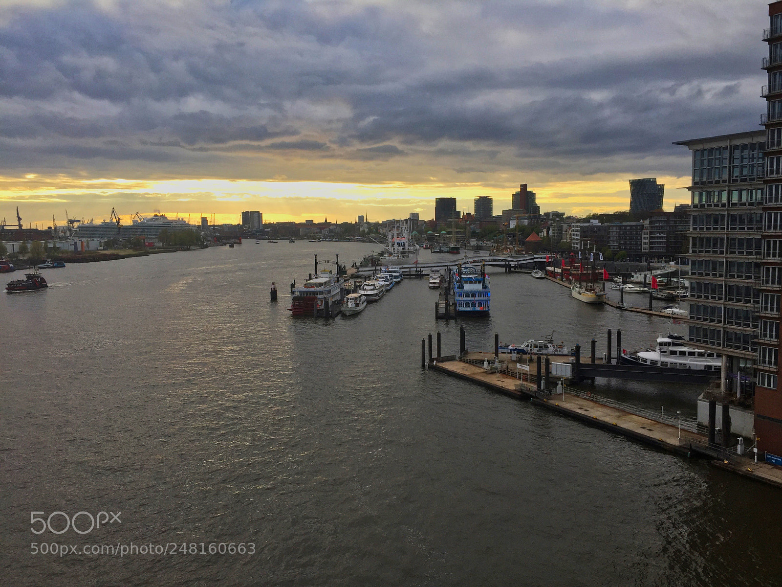 Apple iPhone 6 sample photo. Hamburg view photography