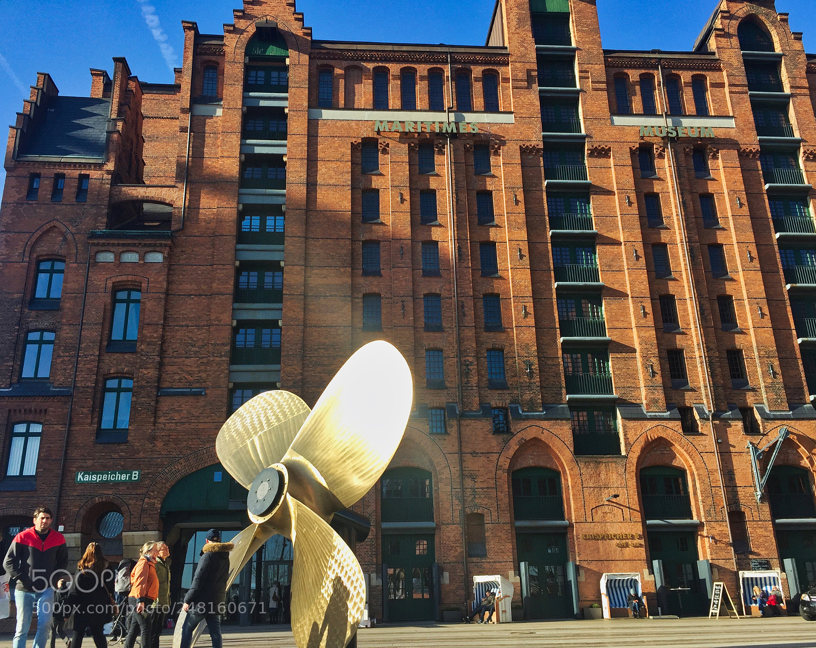 Apple iPhone 6 sample photo. Maritime museum hamburg photography