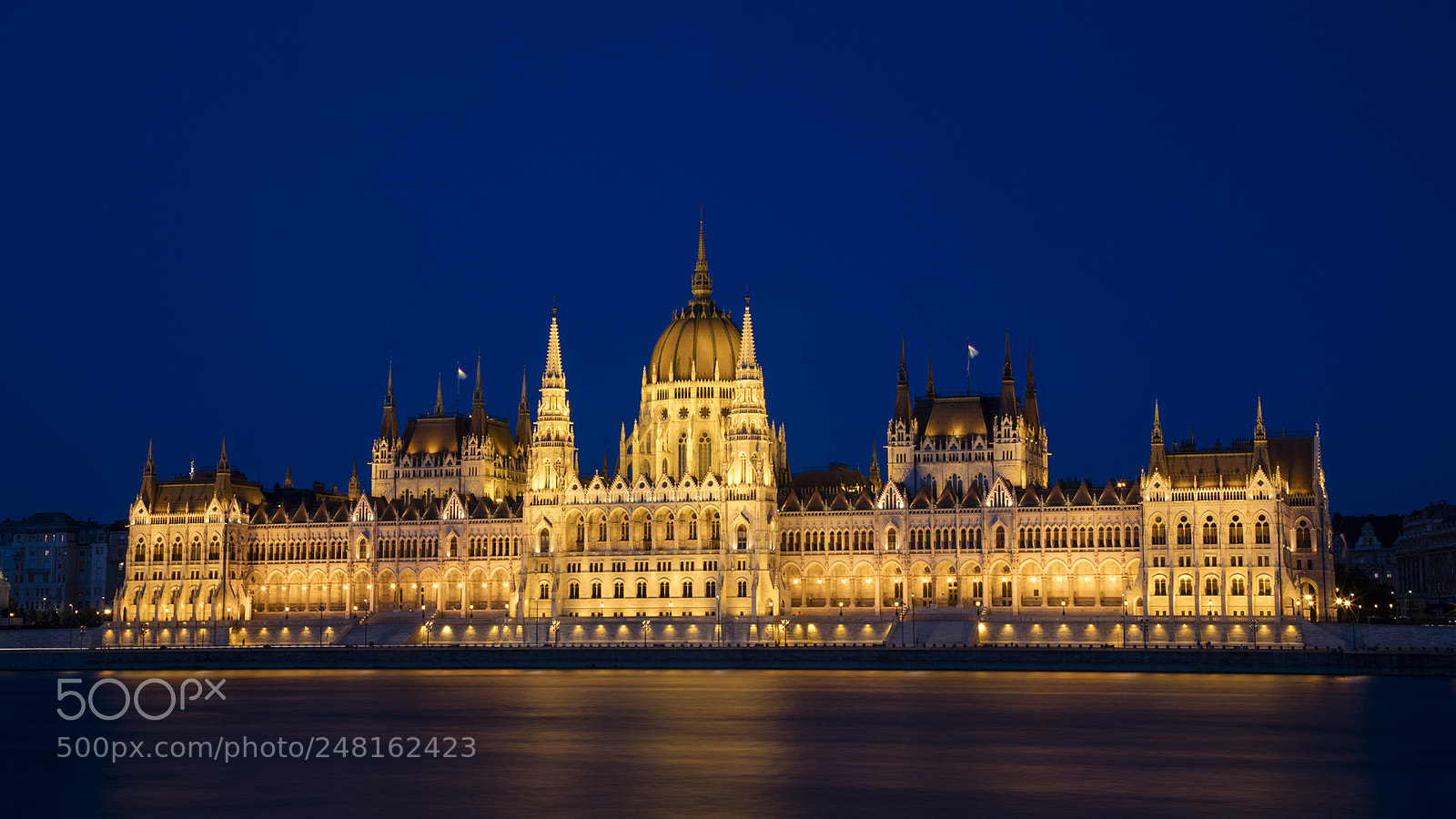 Canon EOS 5DS R sample photo. Budapest parliament at night photography
