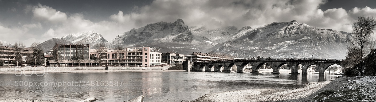 Canon EOS 7D Mark II sample photo. Lecco after snow photography
