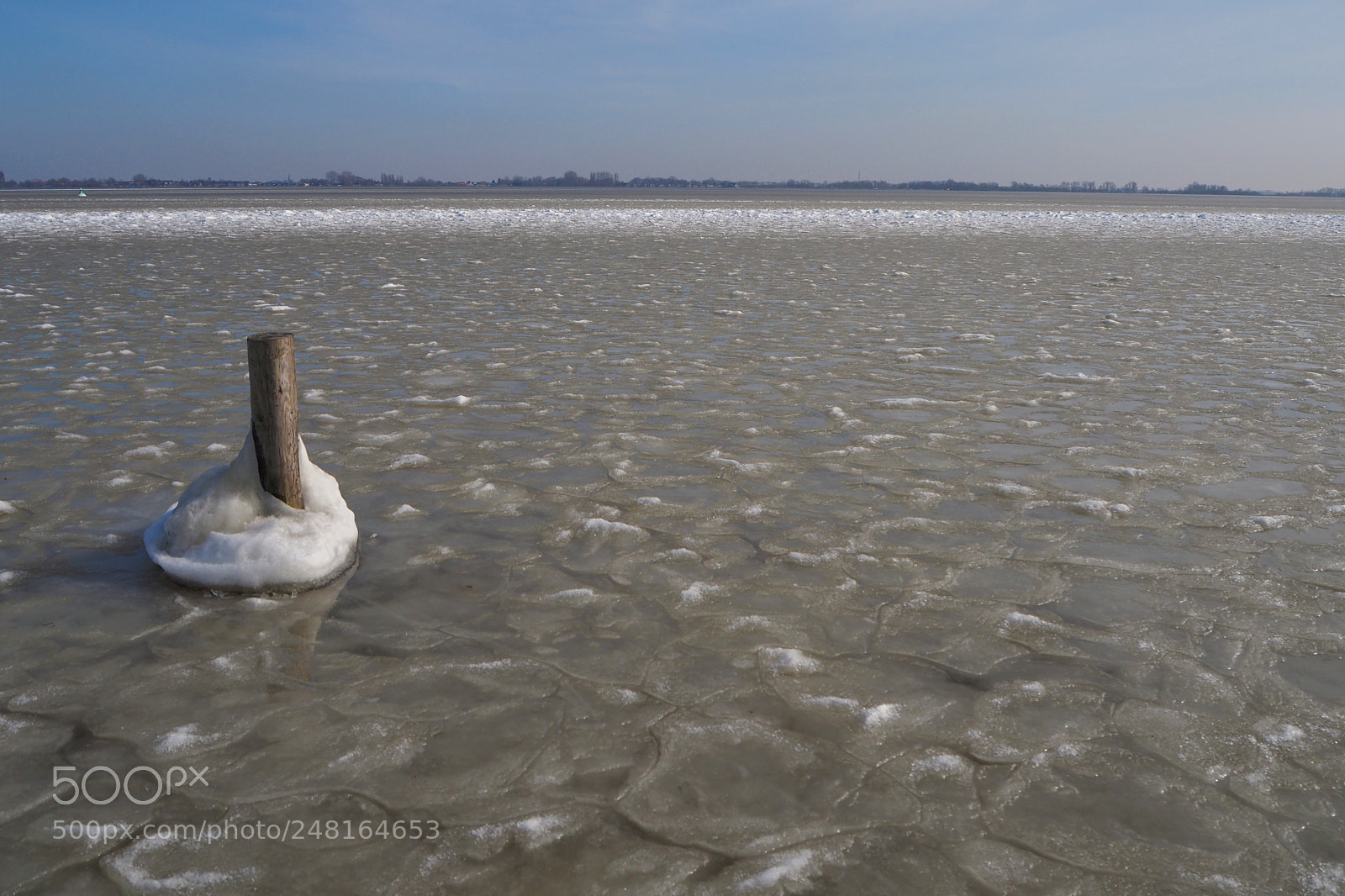 Olympus OM-D E-M10 II sample photo. Frozen world photography
