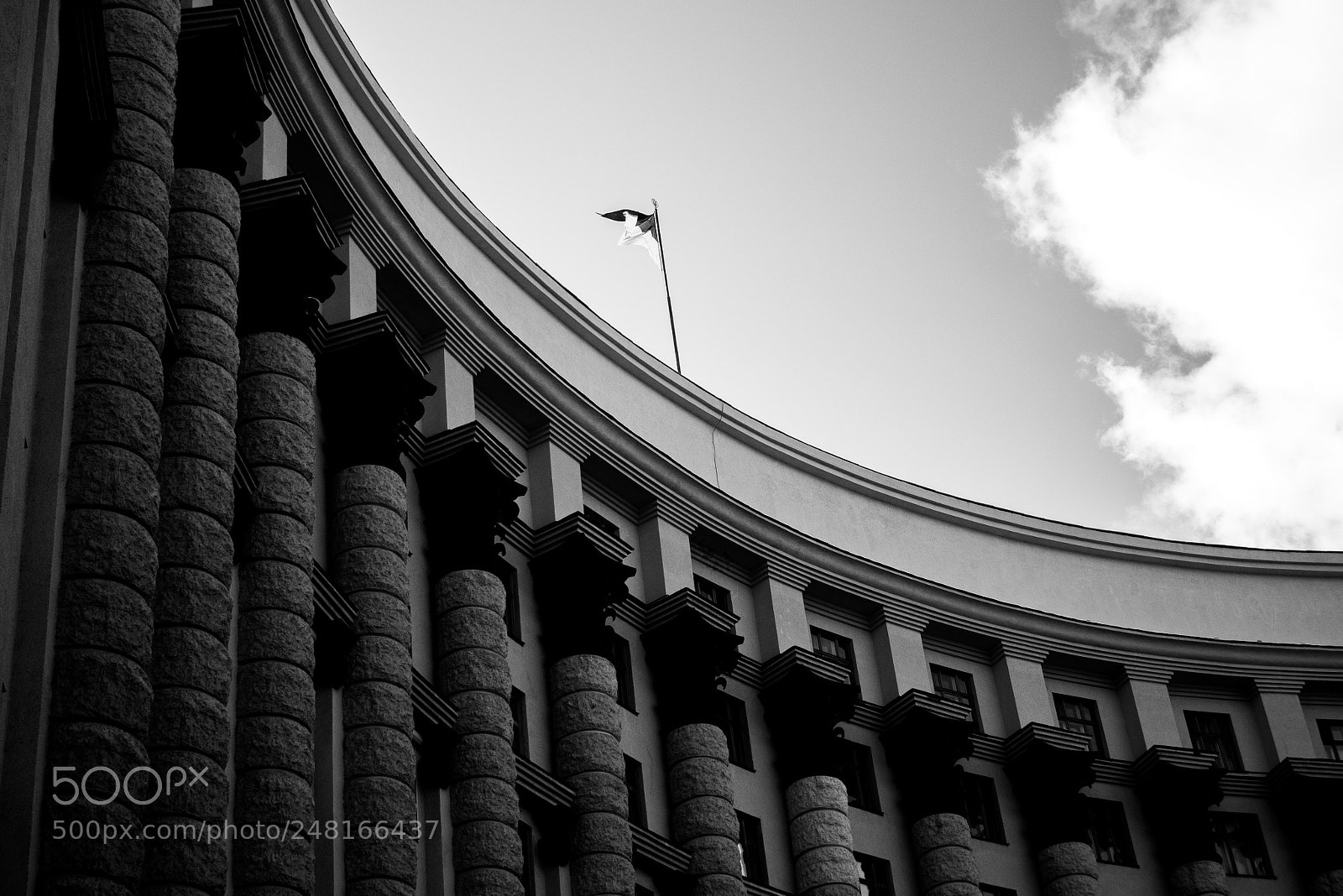 Panasonic Lumix DMC-G85 (Lumix DMC-G80) sample photo. Columns photography