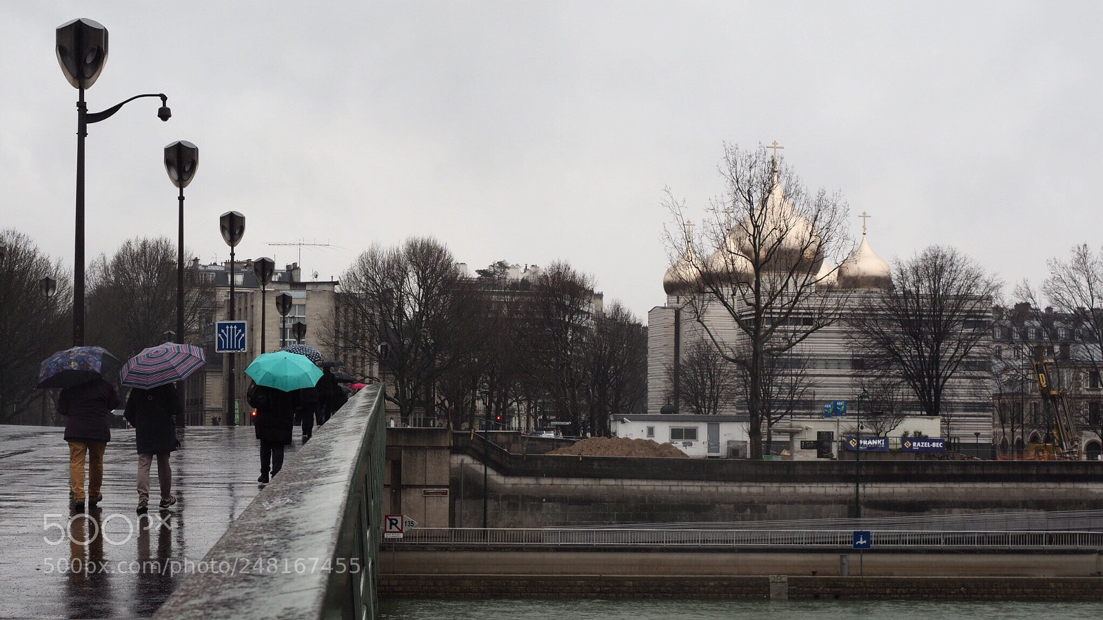Olympus OM-D E-M1 Mark II sample photo. Paris and rain photography