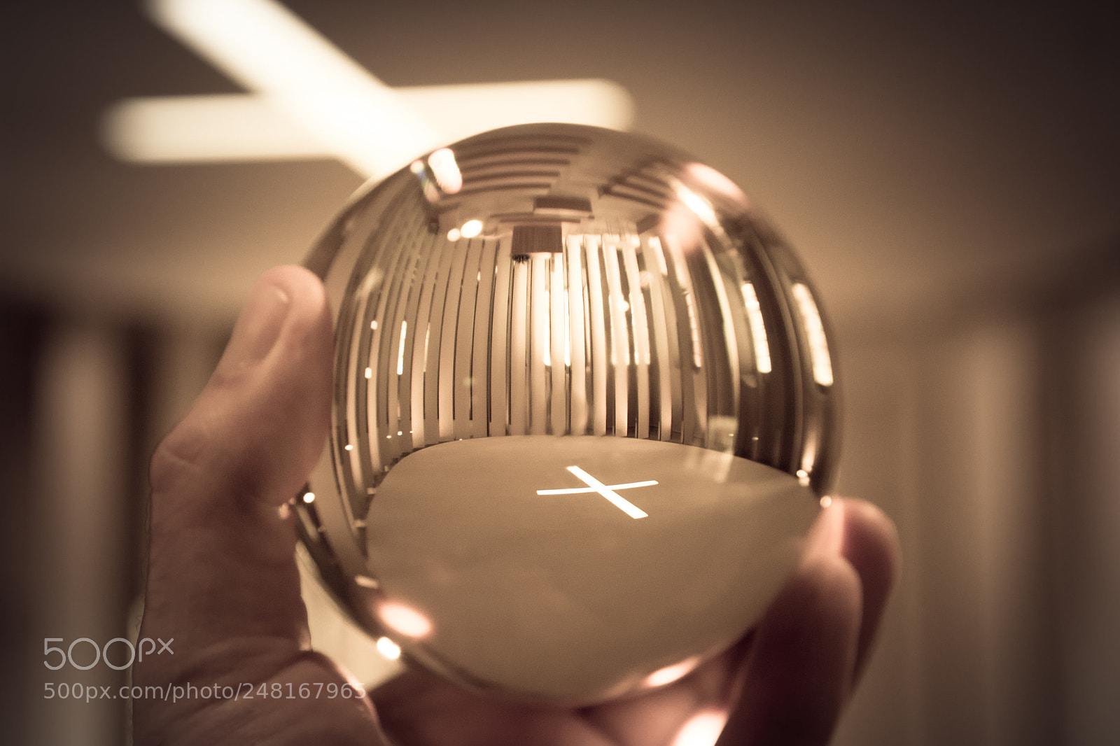 Canon EOS 100D (EOS Rebel SL1 / EOS Kiss X7) sample photo. Crystal ball in a photography