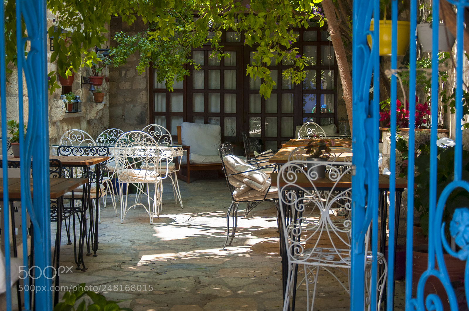 Nikon D90 sample photo. Behind the doors photography