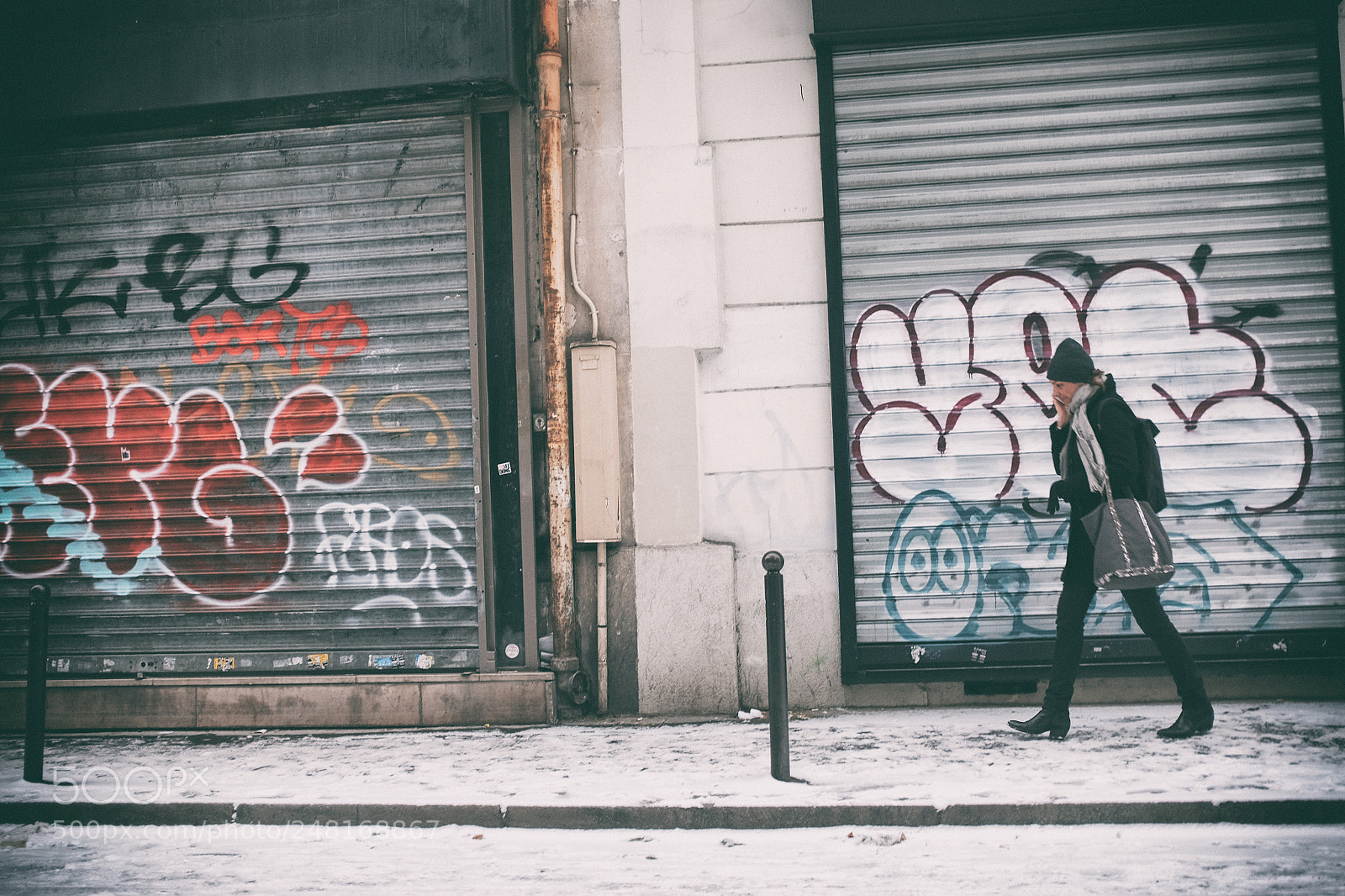 Fujifilm X100T sample photo. Paris snow and street photography