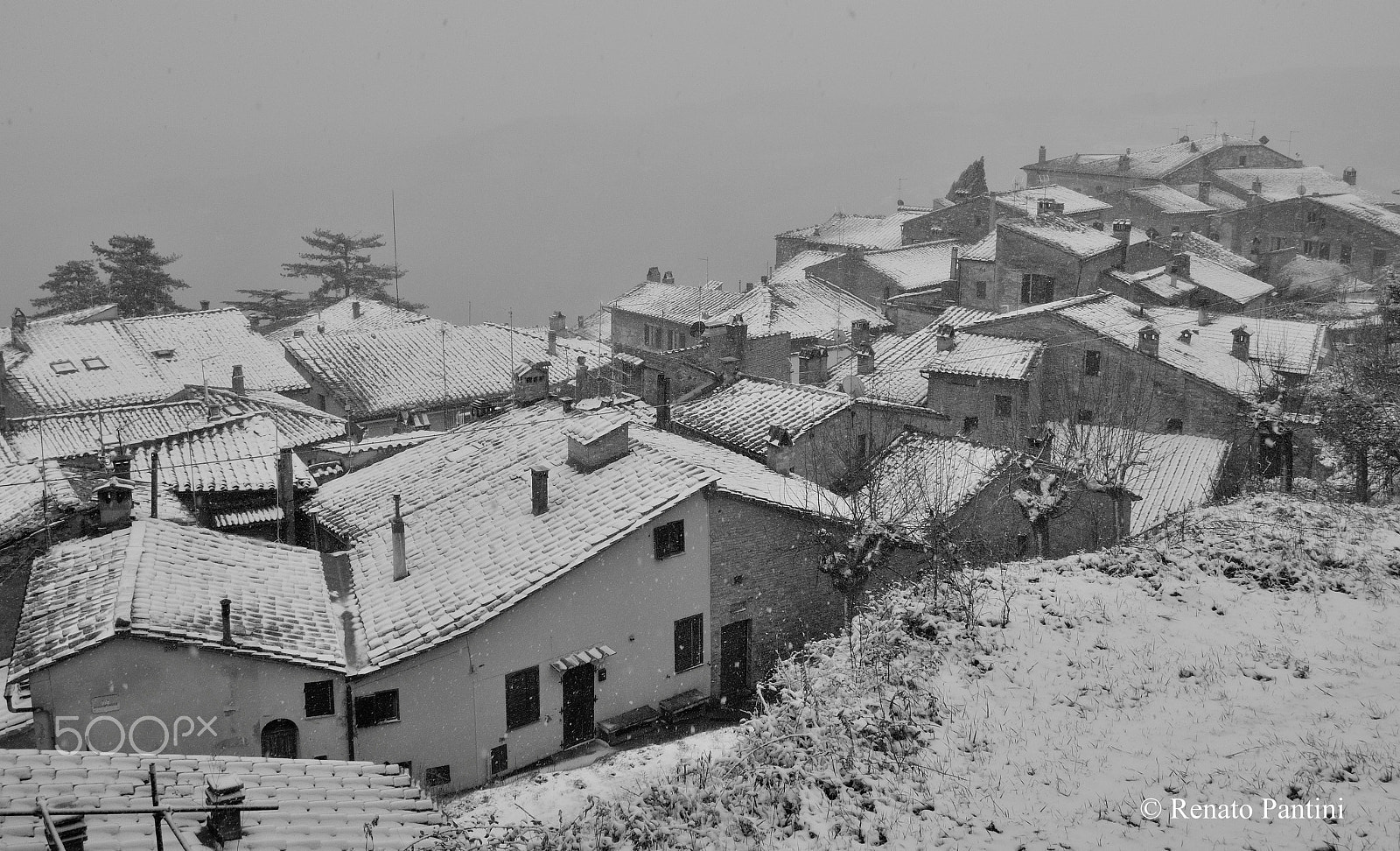Nikon Coolpix P340 sample photo. Roofs of montepulciano. photography
