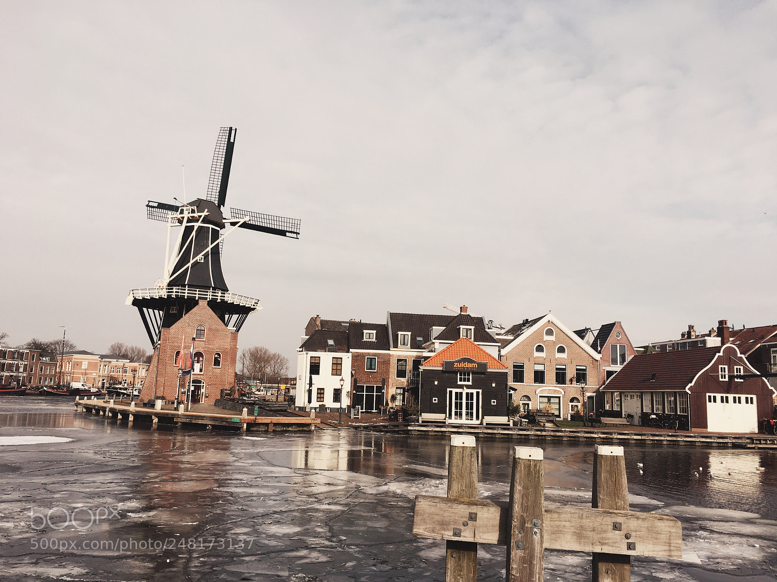 Apple iPhone 6s sample photo. Haarlem photography